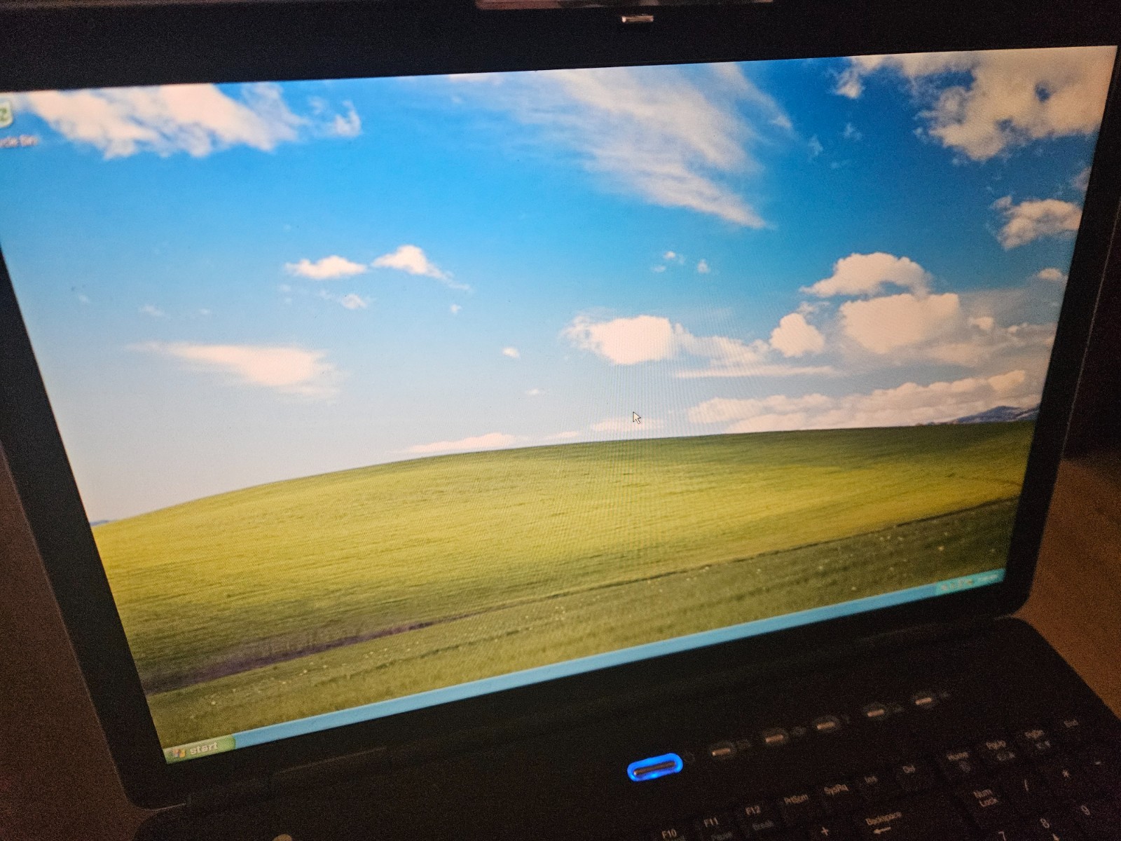 GATEWAY WINDOWS XP LAPTOP COMPUTER Home Edition Model # M675- WORKING ! 9002425