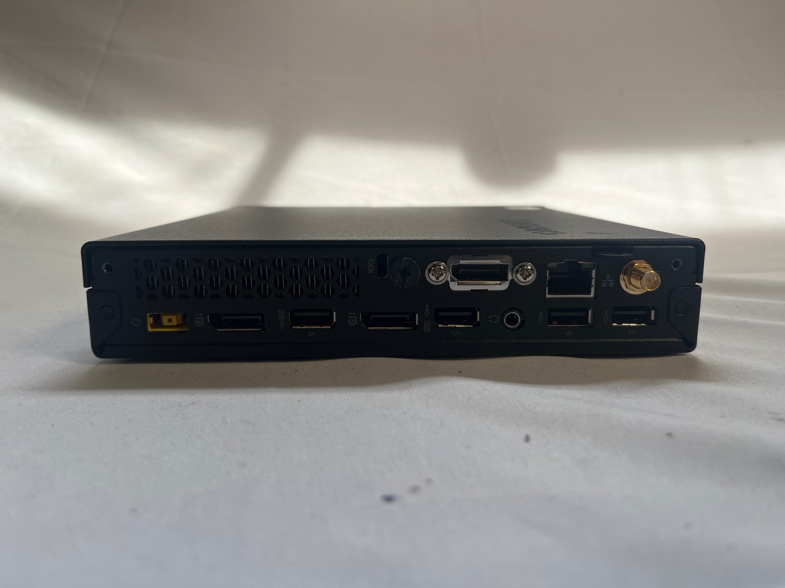 Lenovo ThinkCentre M715q Micro 3.1GHz 8 GB 128GB SSD