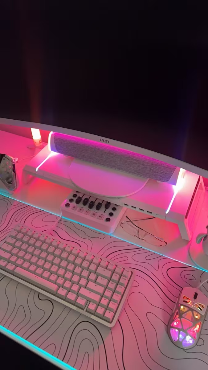 Computers/ Laptop/ Desktop Accessories/ Monitor Accesso