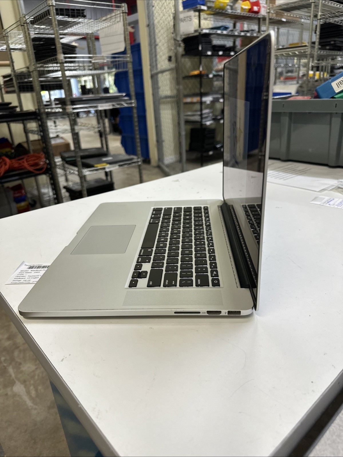 Apple MacBook Pro 15″ (Intel Core i7 4th Gen, 16GB RAM, 256 GB SSD) READ DESC