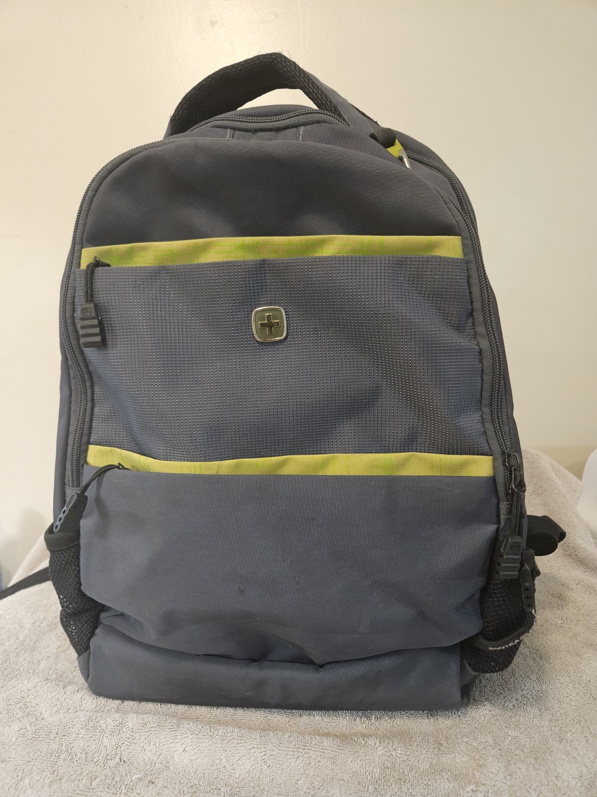 SwissGear Gray/Green/Black Polyester Laptop Backpack 15 in Compatible Padded