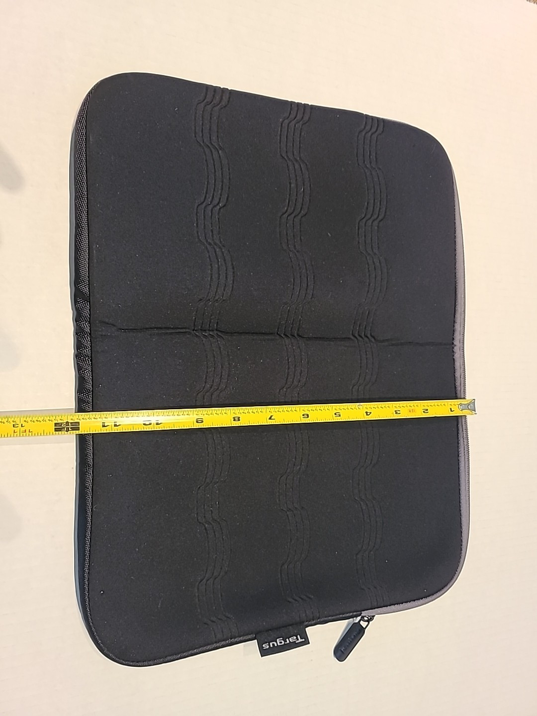 Targus- Laptop/Device Sleeve- 14×10- Zip- Black