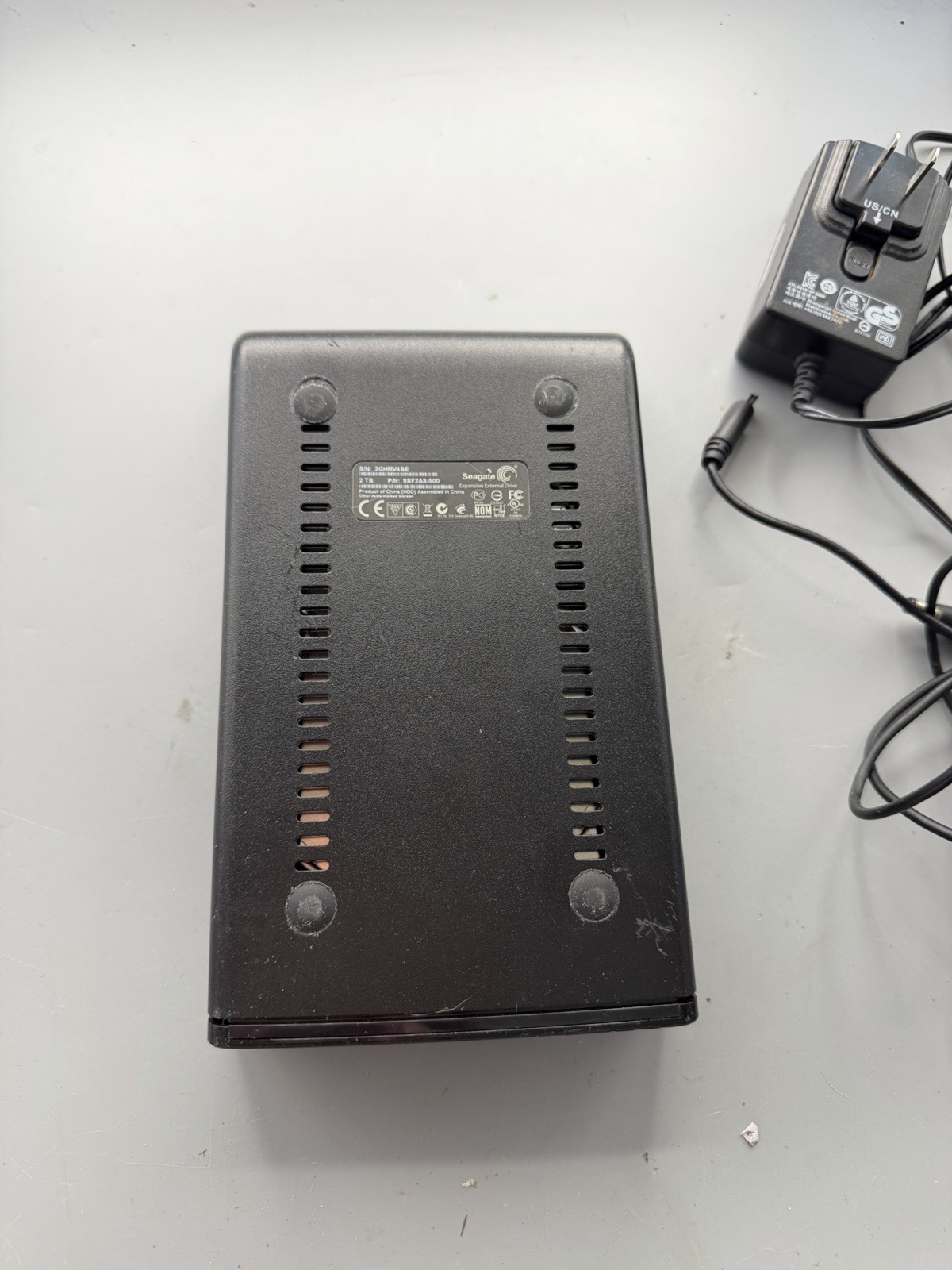 Seagate Expansion External Drive 2TB USB 9SF2A8-500 with Power Adapter