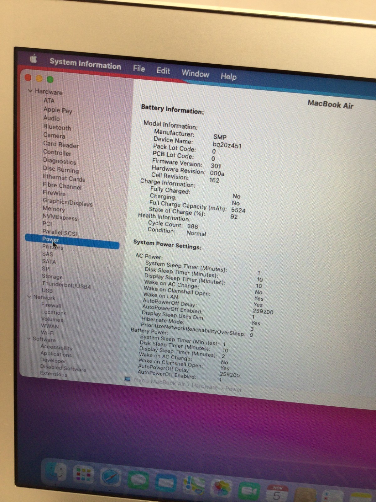 MacBook Air 13.3 in (128GB SSD, Intel Core i5 5th. Gen., 1.6GHz, 4GB RAM)