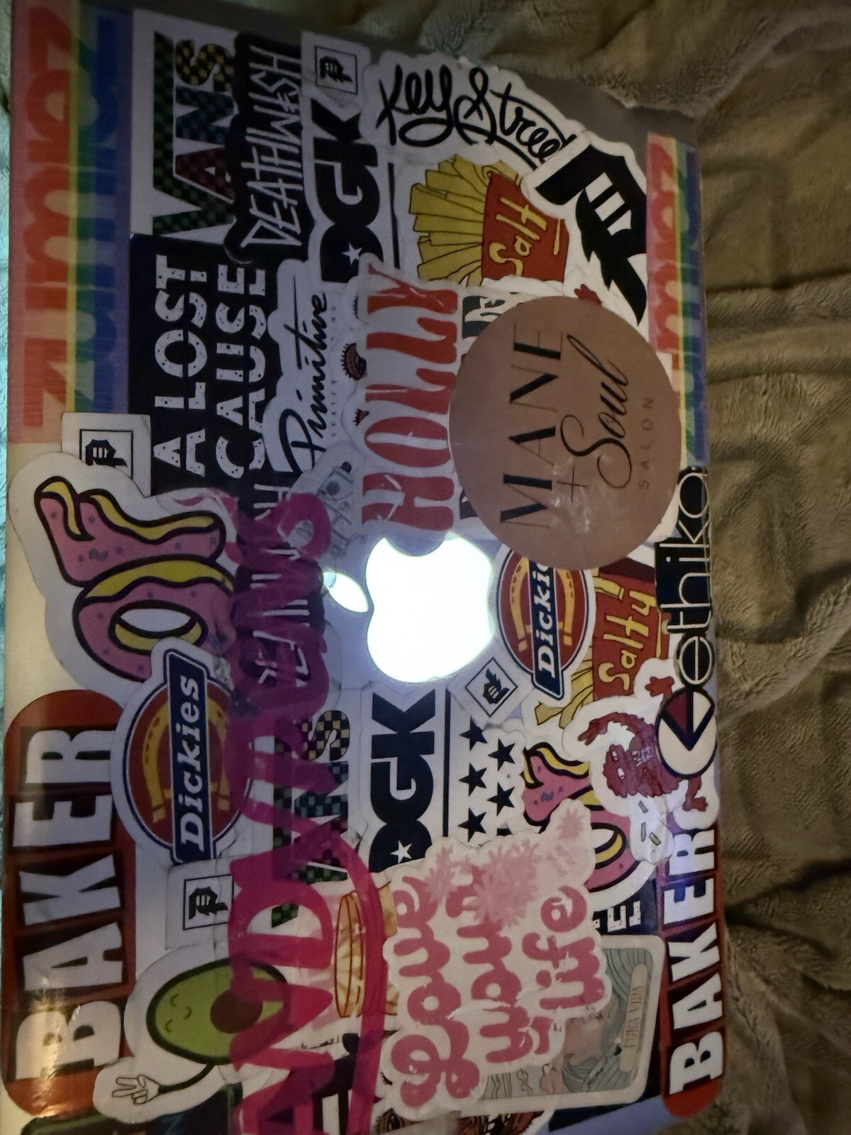 Apple MacBook Air 13.3 in, Intel Core i5 5th. Gen