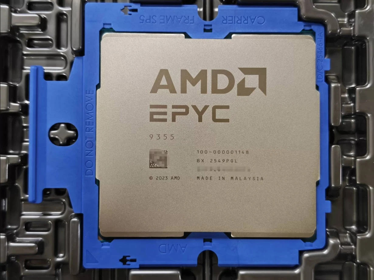 GIGABYTE MZ33-AR1 Motherboard With AMD EPYC 9355 32 Core 64 Threads 3.55GHz CPU