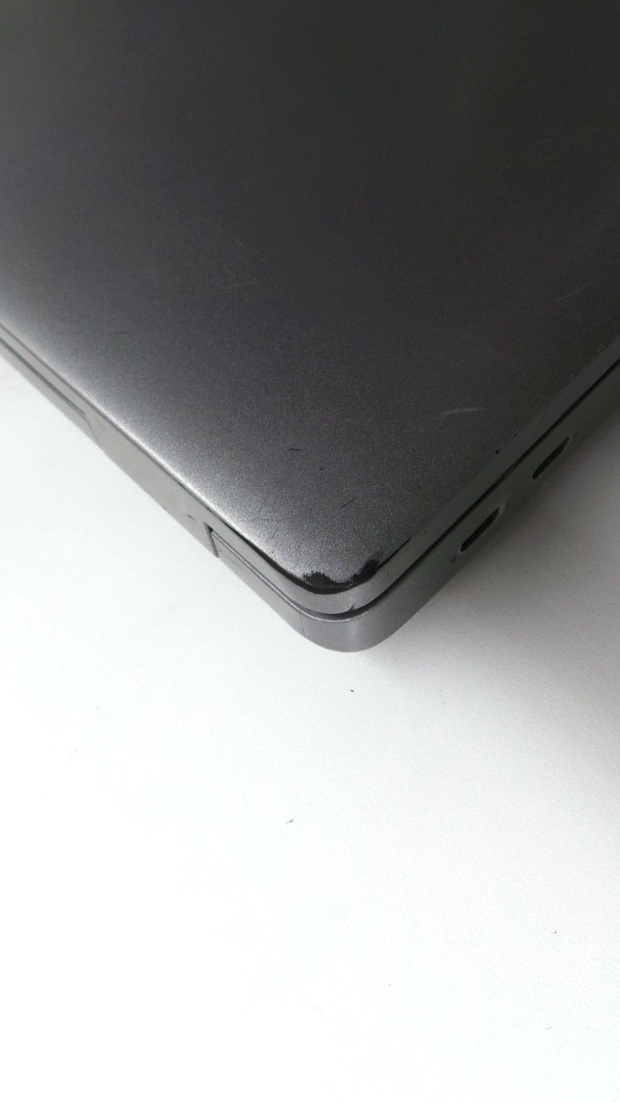 Dell Latitude 5520 15.6″ | i7-1185G7 3.00GHz | 16GB RAM 512GB NVMe | WIN 11 PRO