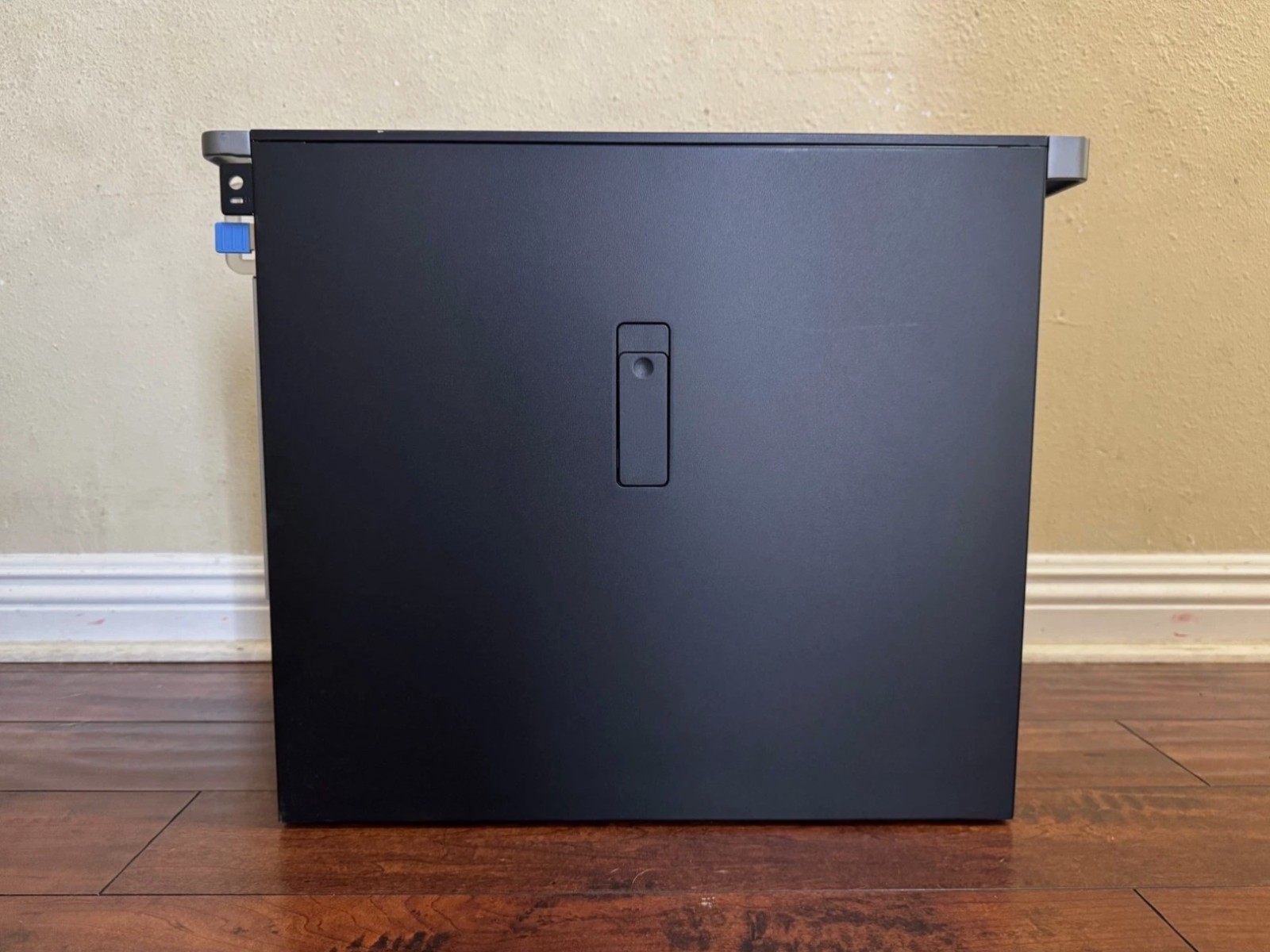 Dell Precision 5820 Xeon W2235 + Flex Bays + 950W PSU – No RAM / No SSD / No GPU