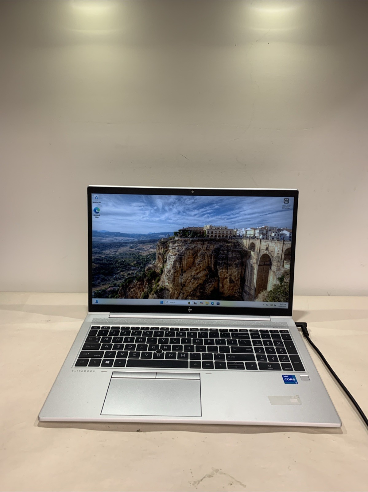 HP EliteBook 850 G8 i5-1135G7 16GB RAM 256GB SSD Win 11 Pro | READ DESCRIPTION