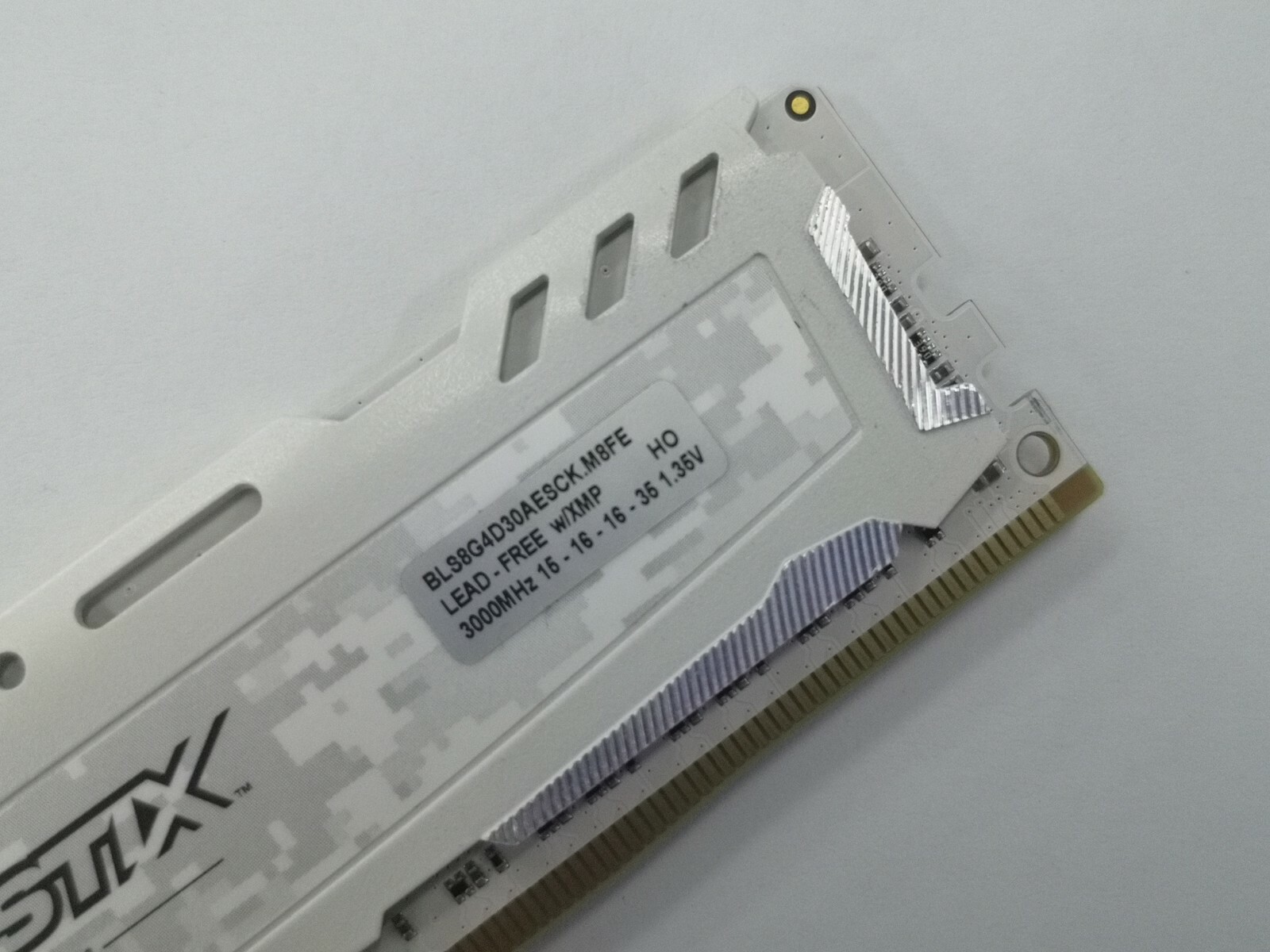 Crucial Ballistix 8GB DDR4 3000MHz Desktop RAM XMP by micron BLS8G4D30AESCK 1.35