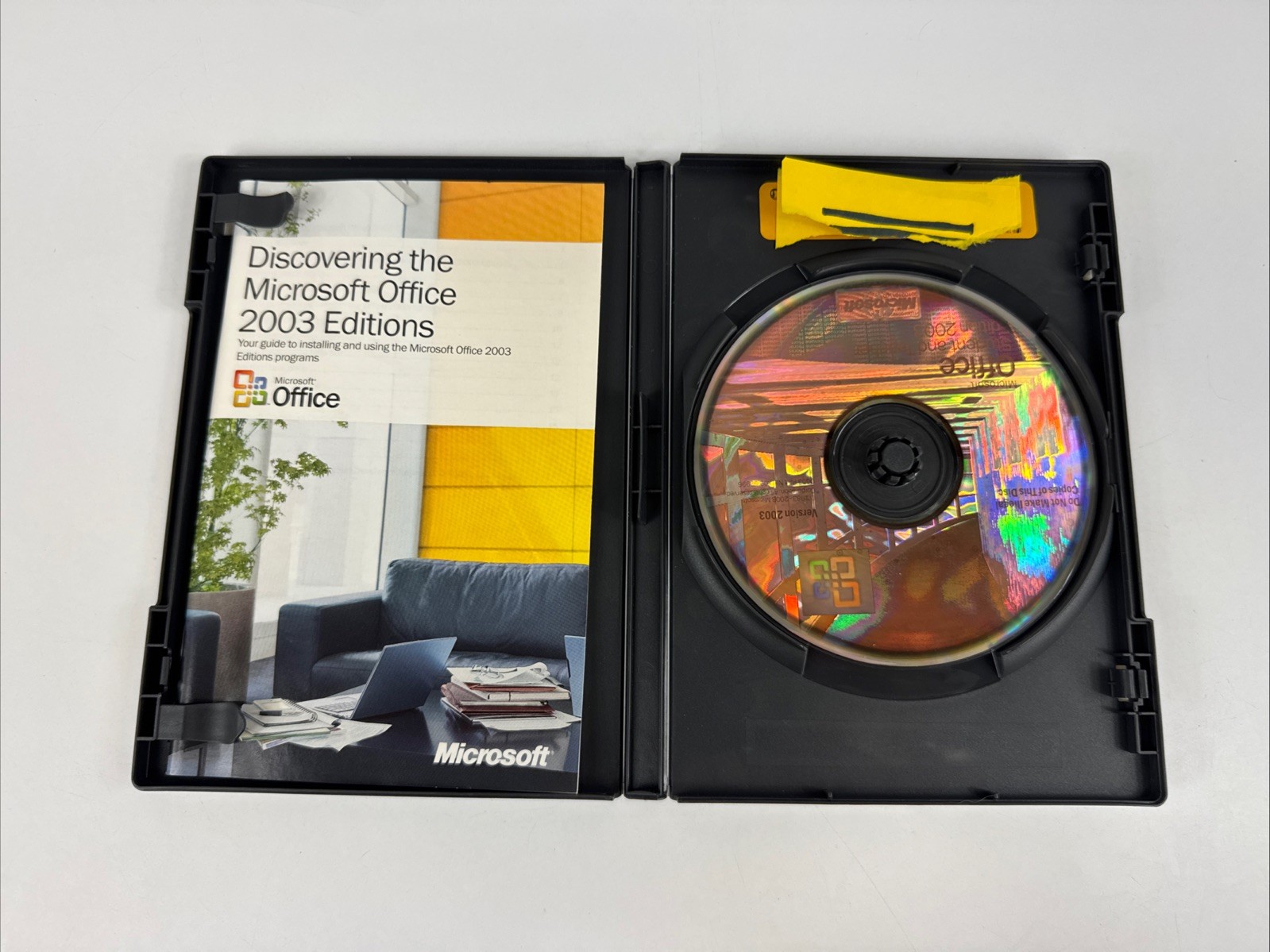 Microsoft Office 2003 Student And Teacher Edition Physical Disc w/ License Key