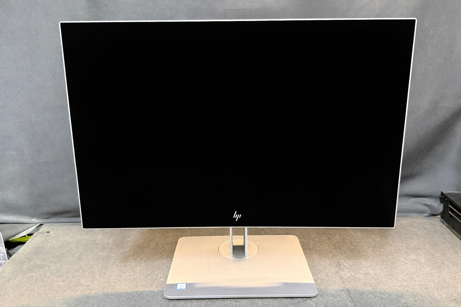HP EliteOne 800 G3 23.8″ Non-Touch All-in-One Intel i5-7500 3.4GHz 8GB 1TB M.2