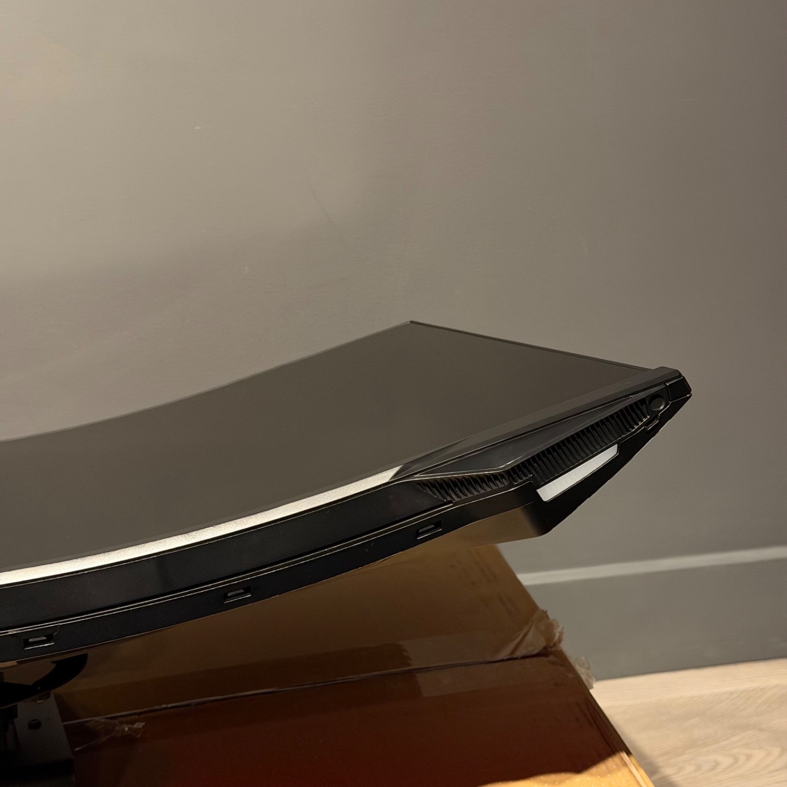 Samsung Odyssey G7 32” QHD 240Hz Curved Gaming Monitor Tested Working #2