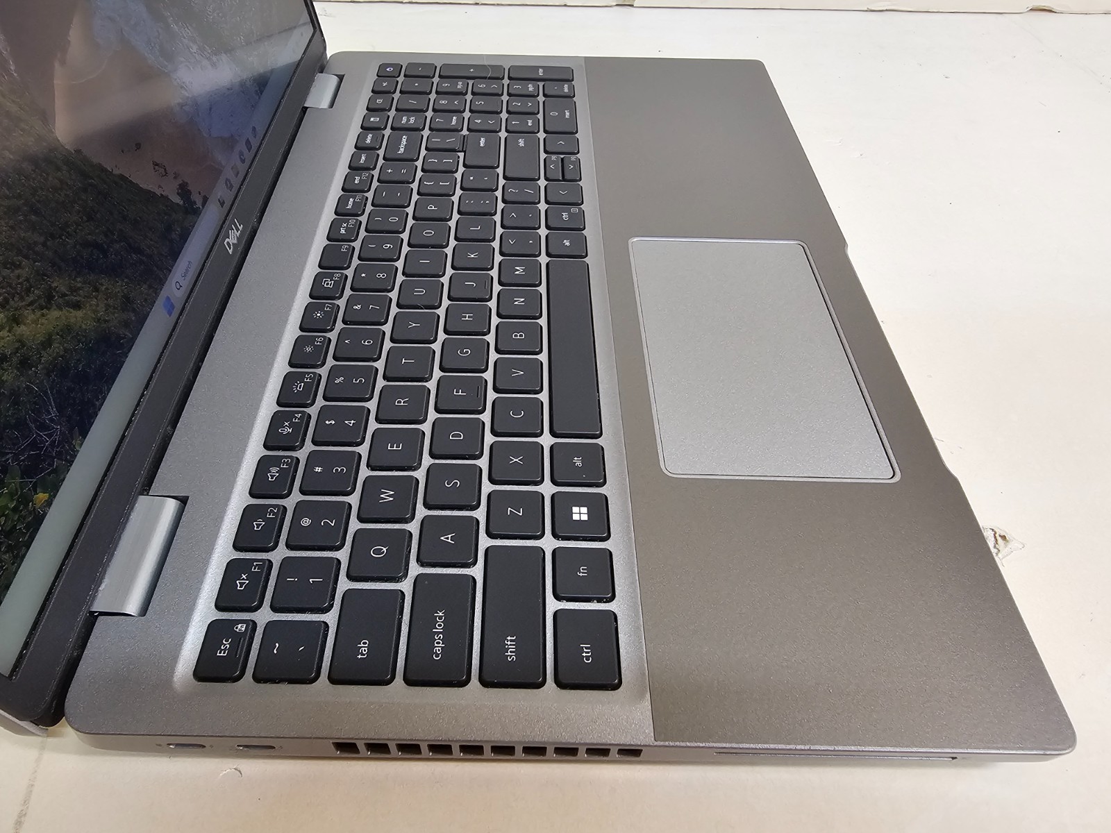 Dell Latitude 5520 Laptop – 2.6 GHz i5-1145G7 16GB 512GB 15.6″ Touchscreen SP12