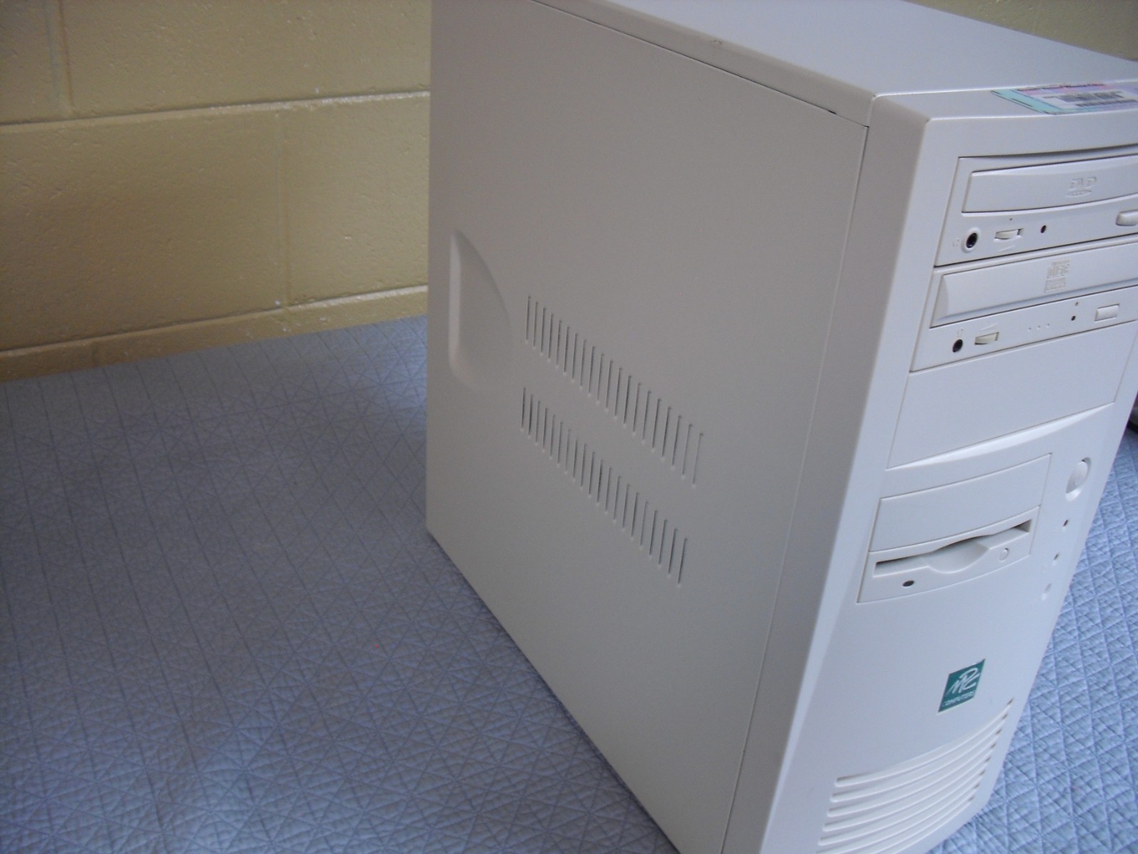 MPC Pentium III 1000MHz 80GB HD Window XP – Clean!