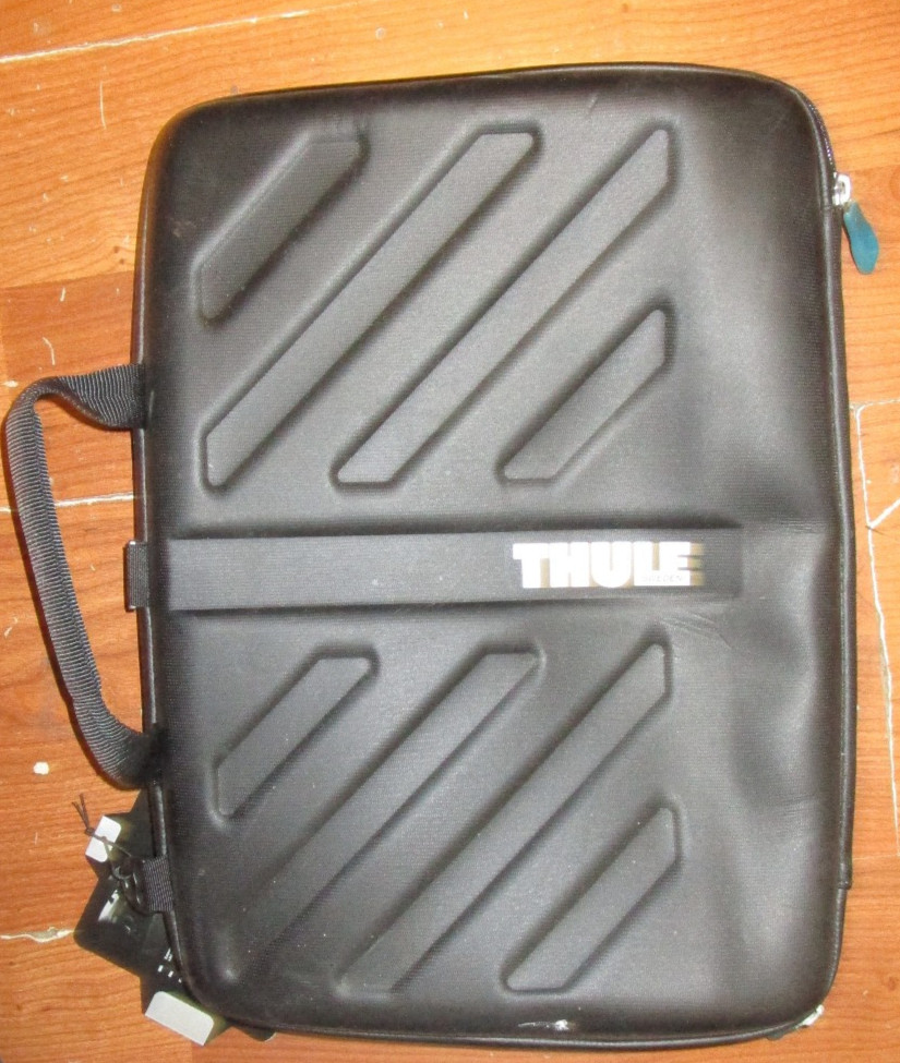 Thule Gauntlet Laptop Bag Hard Shell Case Padded Shoulder Strap 15″ inch