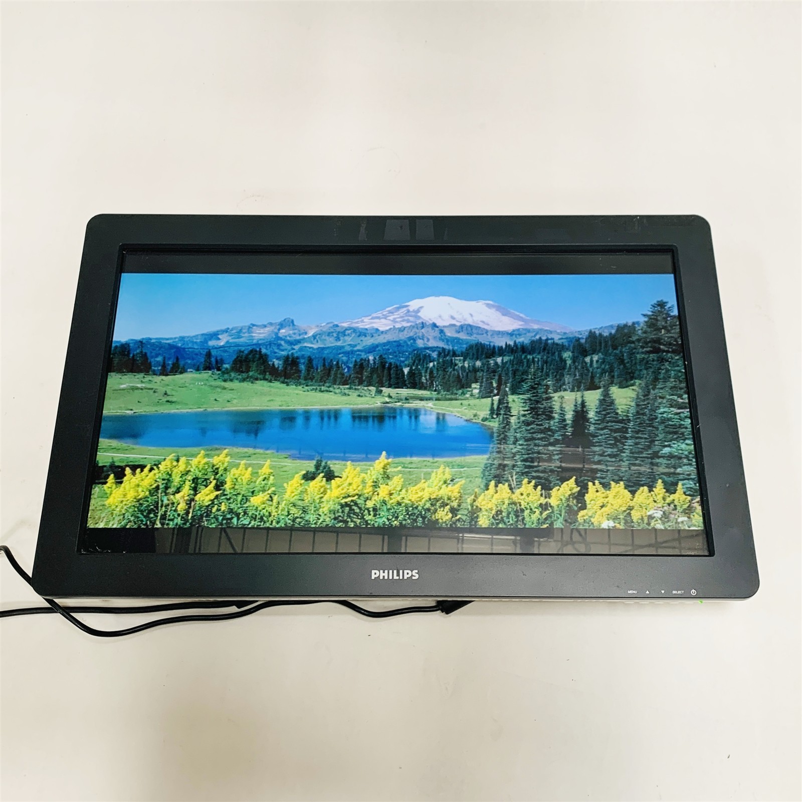 Philips Elo ET2401L FHD 24″ Flat Touch Panel Medical Display E359019 No Base/PSU