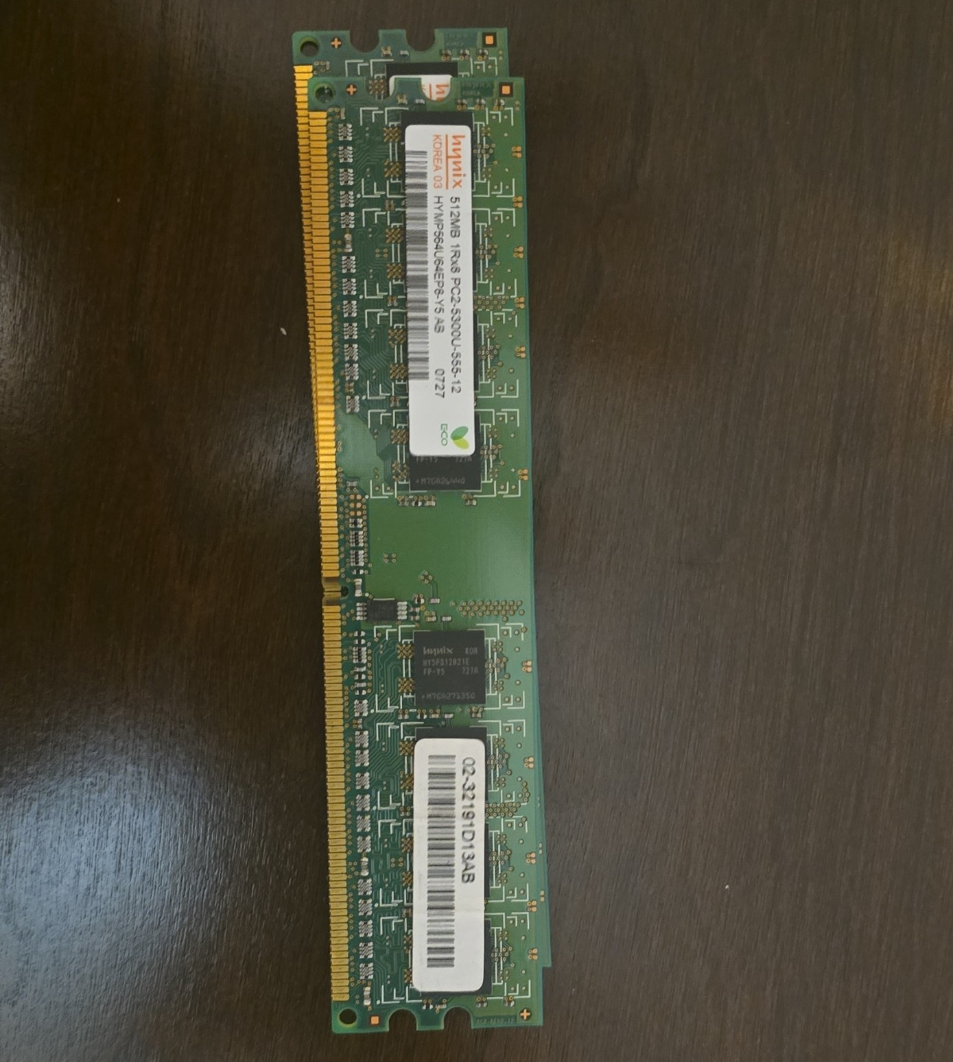 Hynix 512MB DDR2 SDRAM PC2-5300U 240-Pin DIMM RAM HYMP564U64EP8-Y5 AB