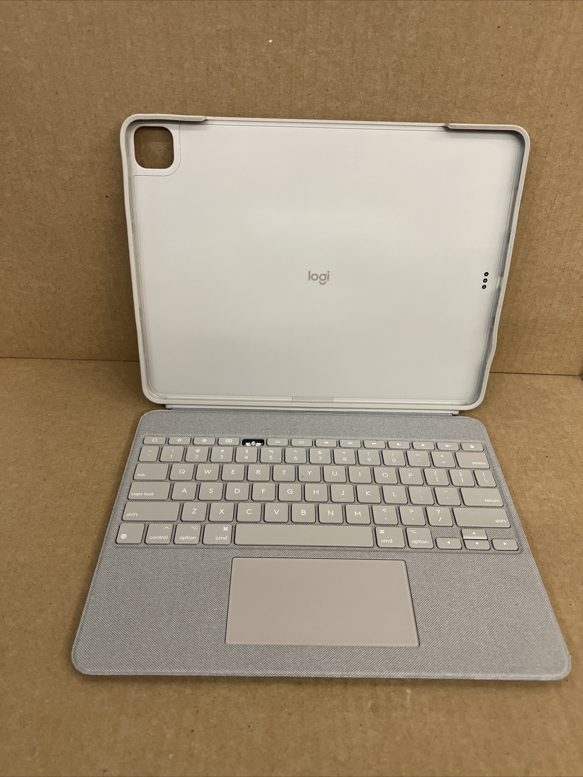 Logitech Combo Touch Keyboard Folio for iPad Pro 12.9″ Silver- KEY MISSING!!