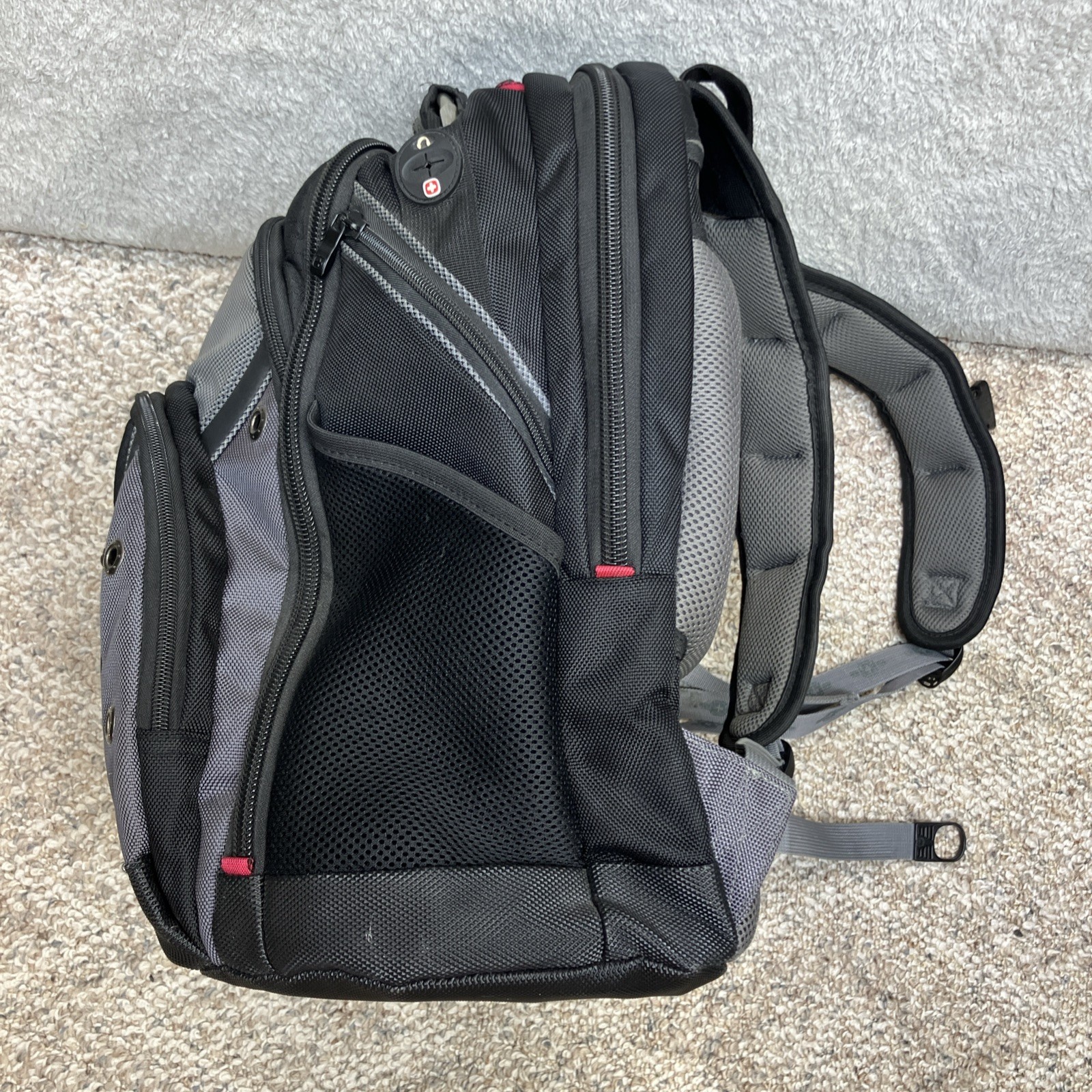 Swiss Gear Wenger Synergy 16″ Laptop Backpack, Black/Gray