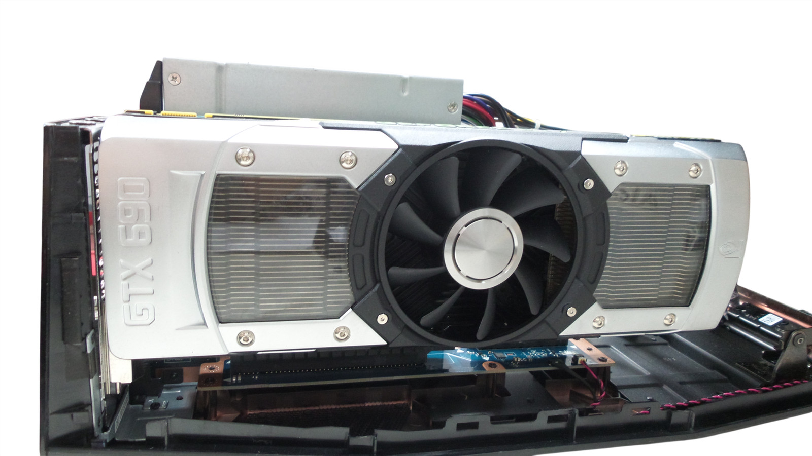 Alienware eGPU Graphics Amplifier Z01G w/ GTX 690 – Free Shipping