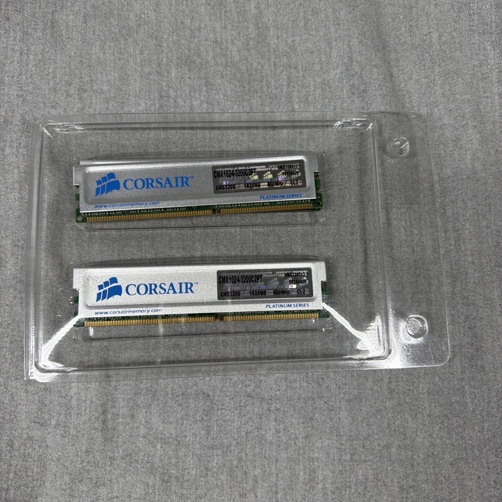 CORSAIR XMS Platinum Series Memory CMX1024-3200C2PT XMS3200 1024MB 400MHz