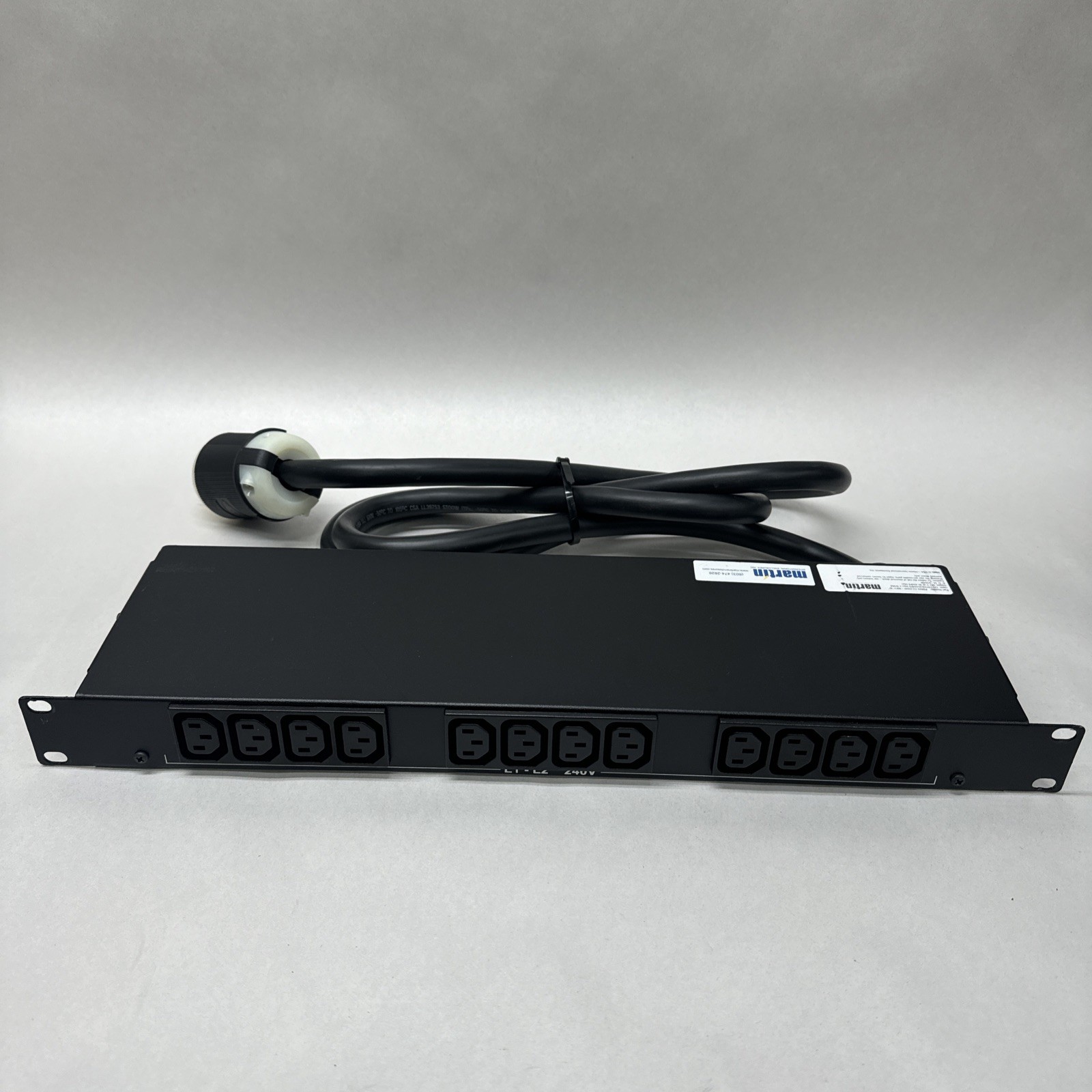 Rack Mount PDU 100-240V 12A C13 x 12 Outlets ~ APC AP7920 Rack Mountable
