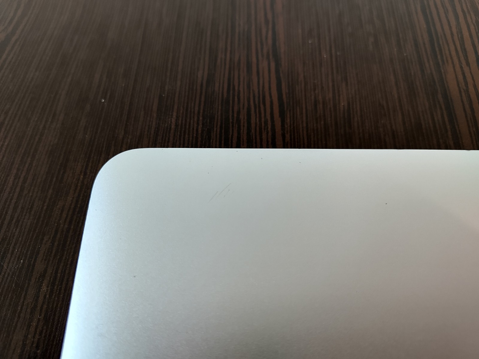 Apple MacBook Air 13.3” 2017 (256GB SSD, Intel Core i5 5th Gen 1.8GHz, 8GB RAM)
