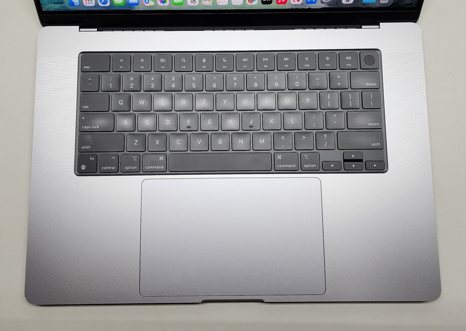 Apple MacBook Pro 2021 16″ M1 Pro 10C/16C 16GB RAM 512GB SSD macOS Tahoe