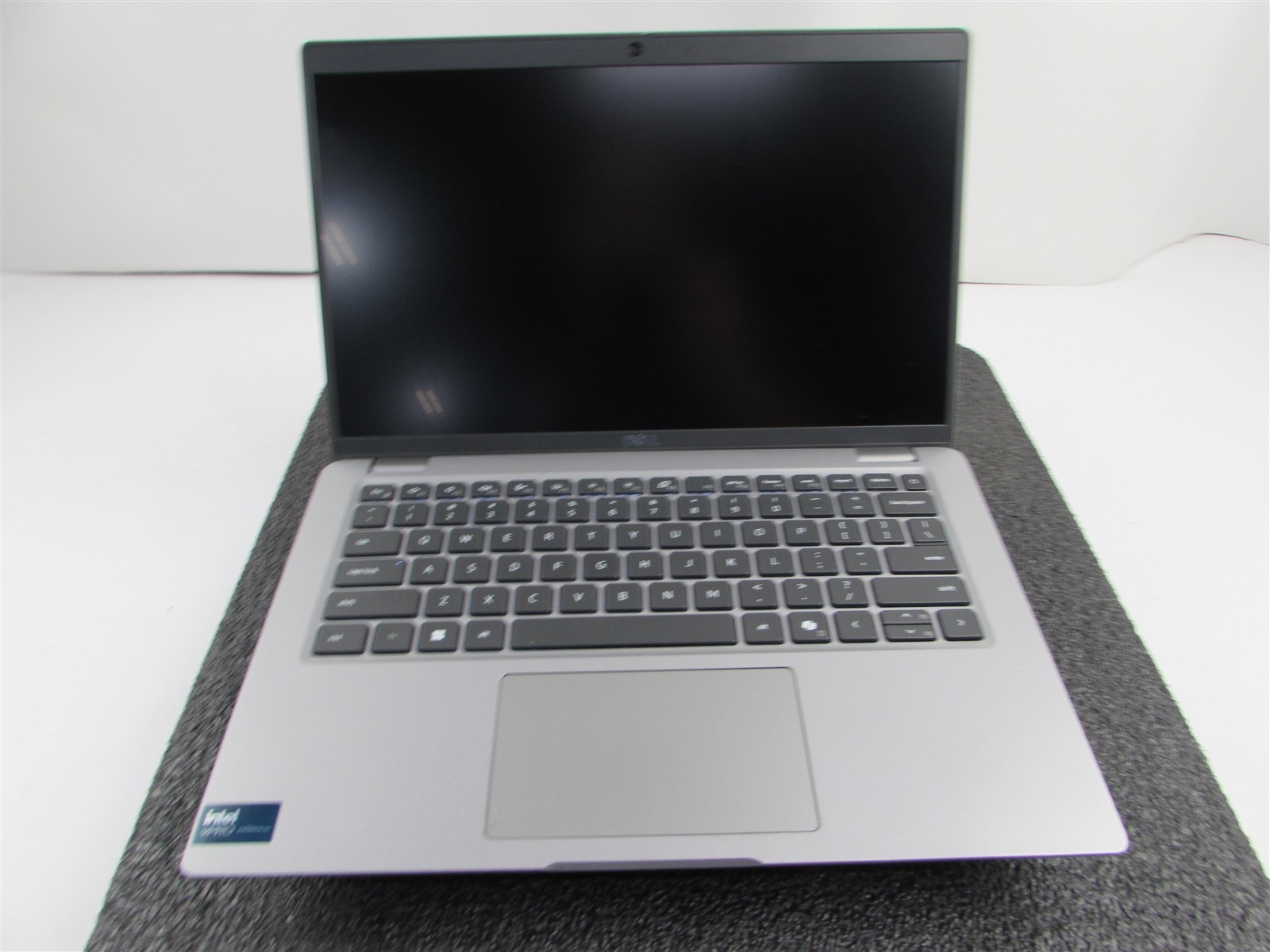 DELL LATITUDE 5450 1920X1080 FHD CORE ULTRA 5 135U 512GB SSD NO RAM NO O.S