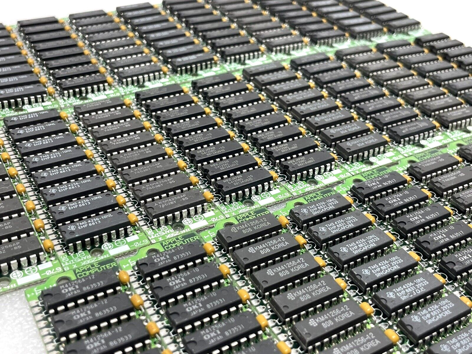 VINTAGE APPLE COMPUTERS LOT OF 30 256kb RAM SIMM 30 PIN 670-0272 – NOT TESTED