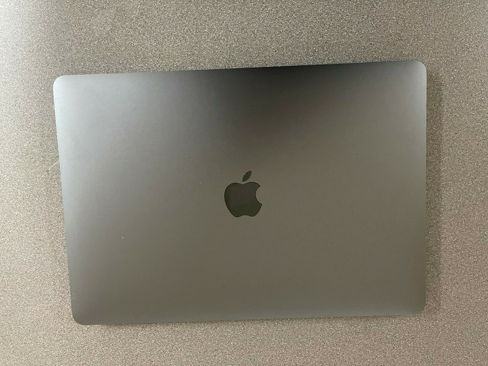 2019 Apple MacBook Pro 13″ Touch Bar Core i5 1.4ghz – Batt, Trim, LCD Discolor