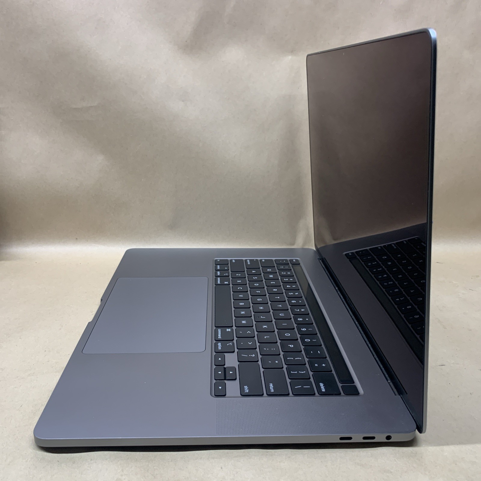 MacBook Pro Touchbar 16″ 2019 2.6GHz i7-9750H 16GB RAM 500GB SSD Mac OS Big Sur