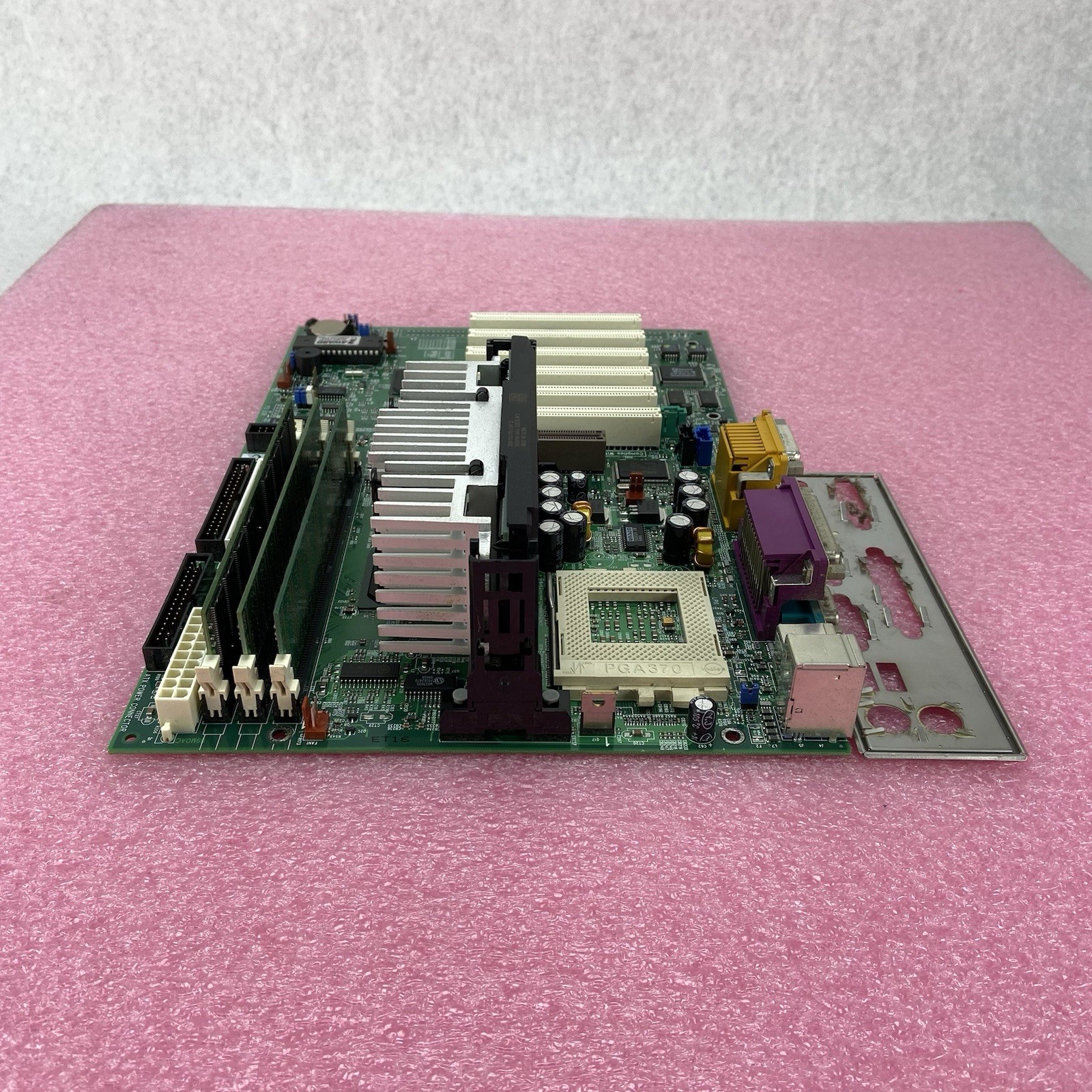 Tyan S1854 Motherboard Intel Pentium III/Xeon 528MHz 383MB RAM w/IO Shield