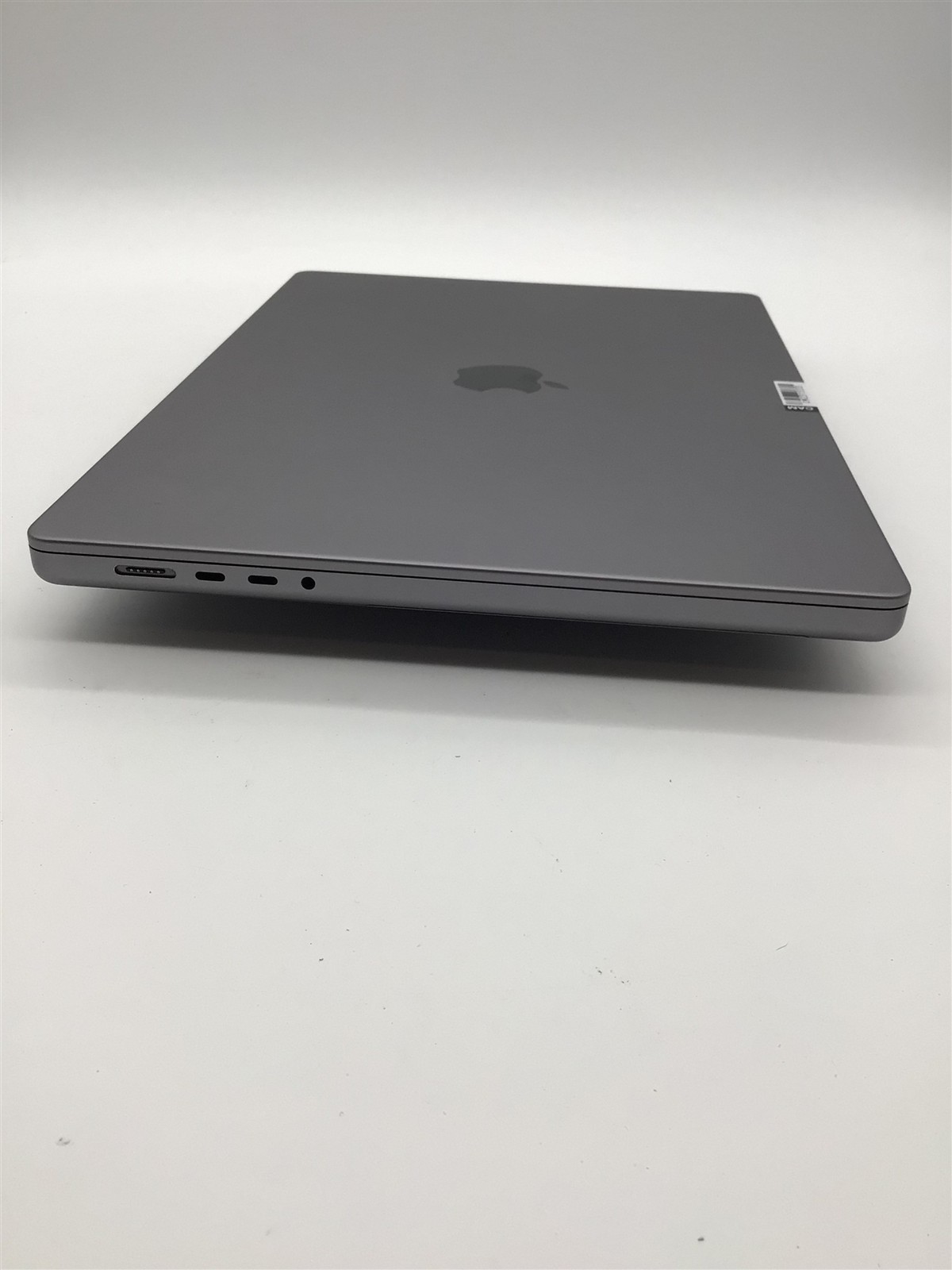 Apple A2485 MacBook Pro 16″ Apple M1 Pro/16GB RAM/1TB SSD – MacOS Tahoe