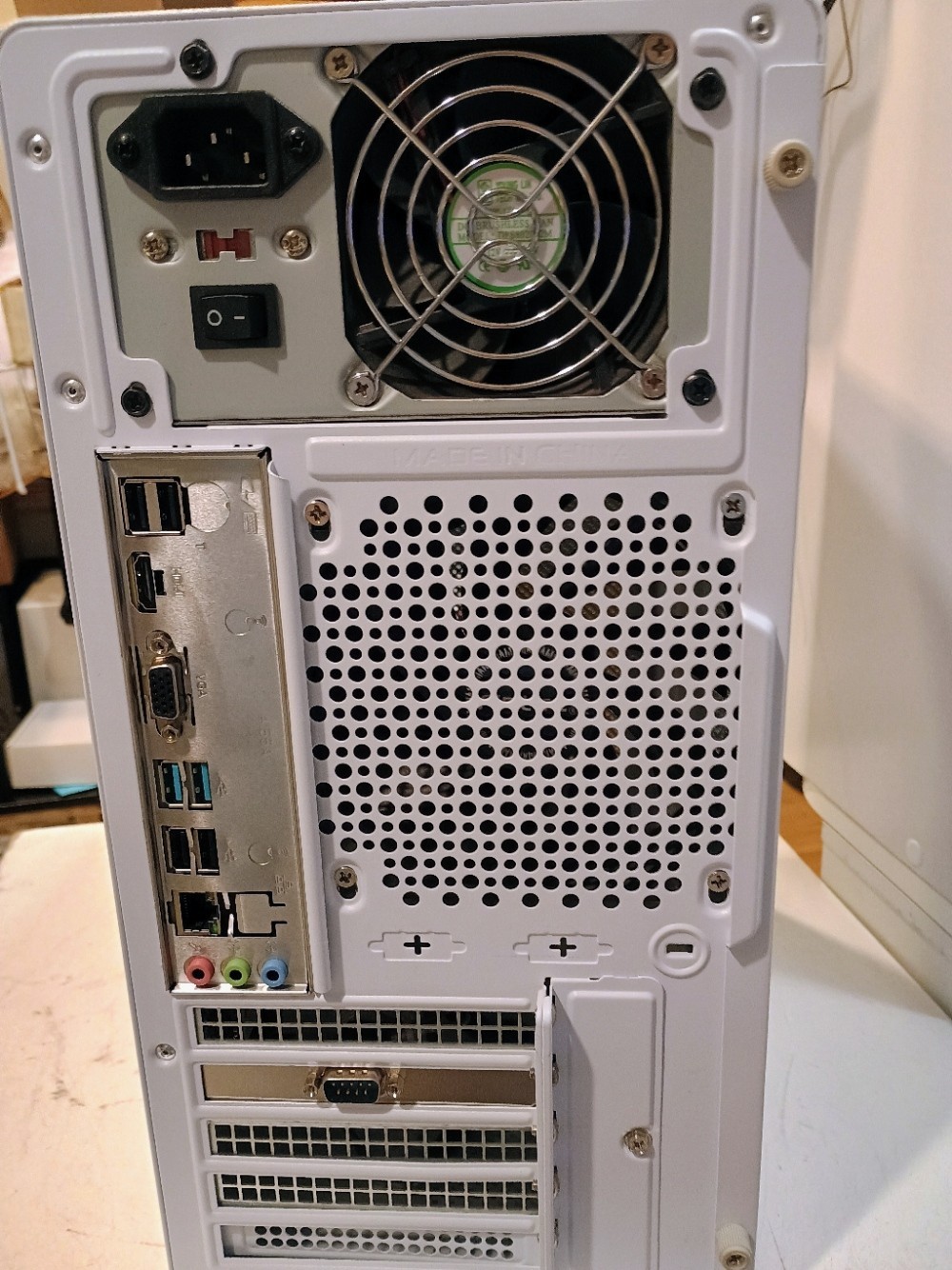 Machinist B450 TFA AMD Ryzen3 Pro 3200G Radeon Vega Graphics Win11 Pro