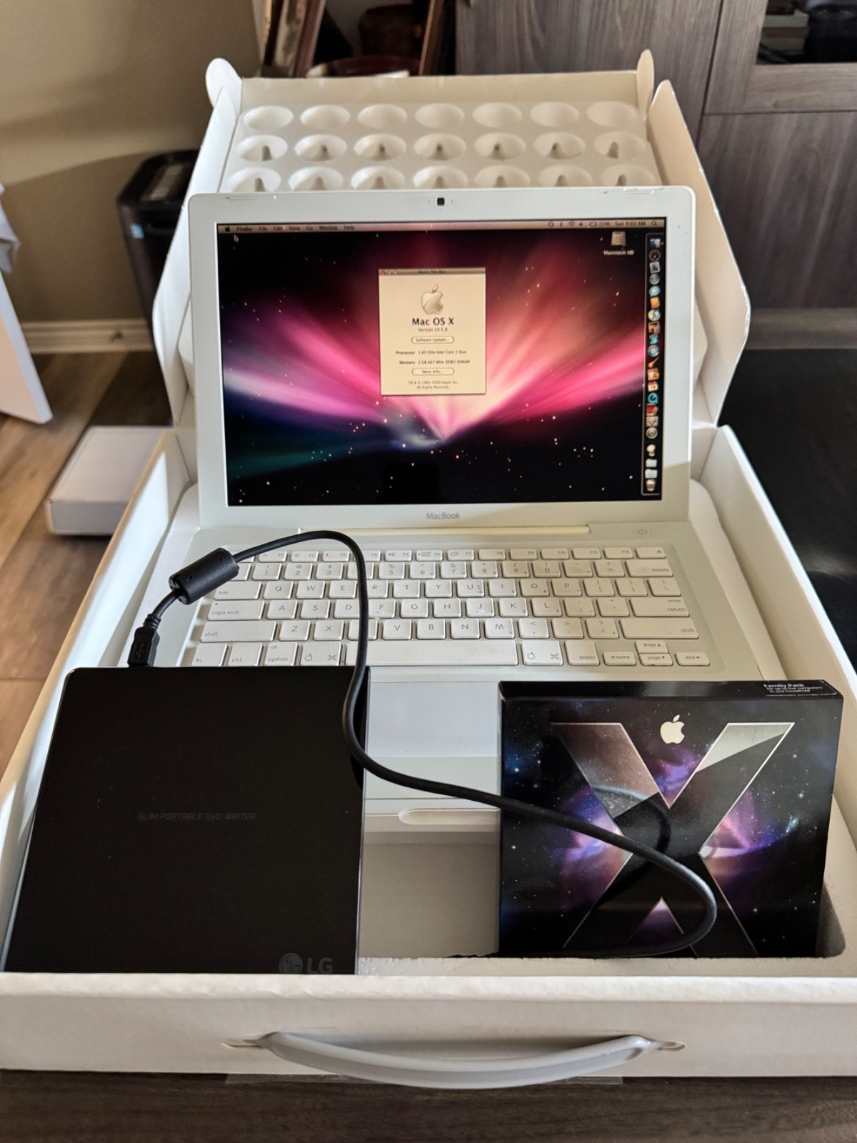 Apple MacBook White 13” (2006) Core 2 Duo • 2GB RAM • Original Box