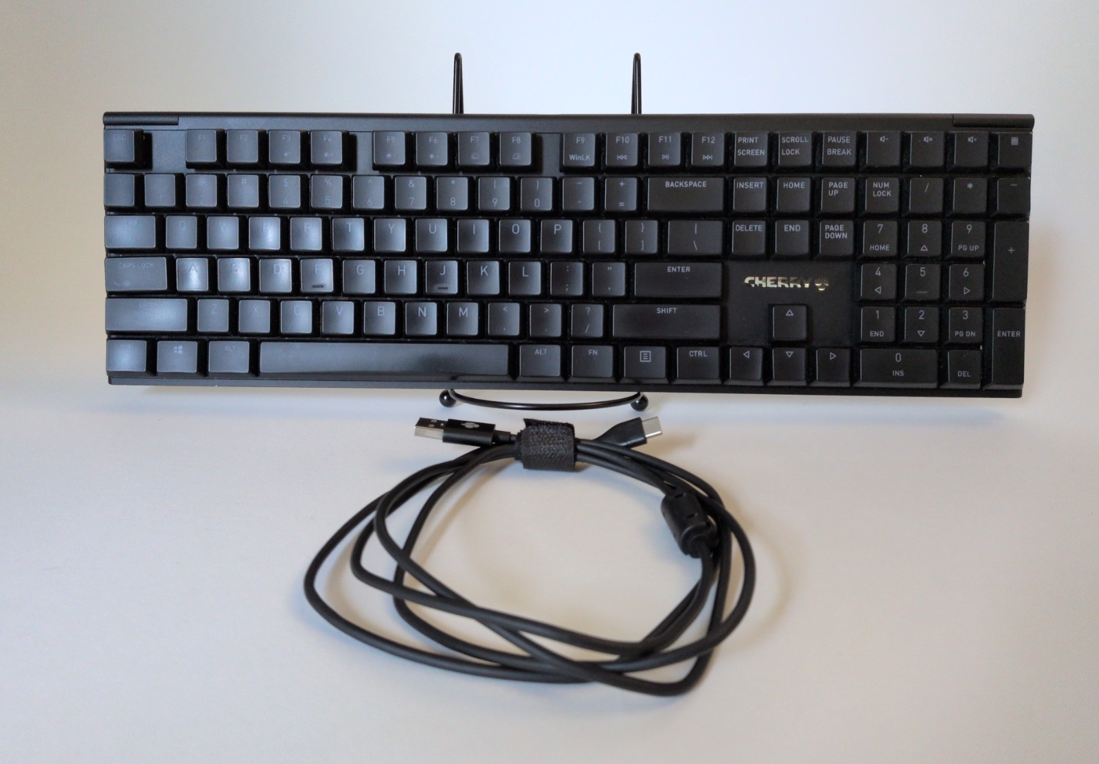 Cherry MX 10.0N Wired Mechanical Low Profile RGB Keyboard G8A-25010LVBUS-2