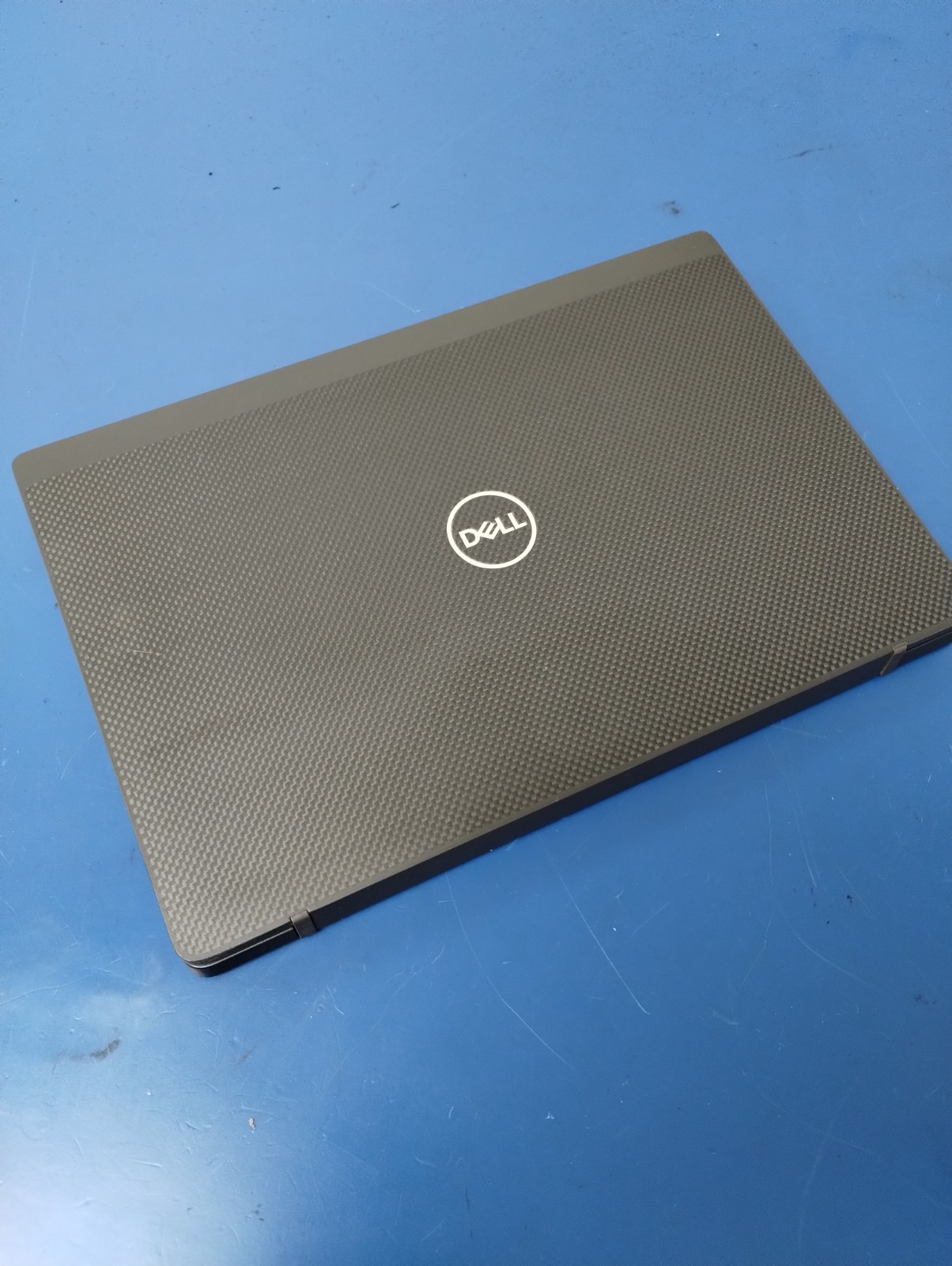 Dell Latitude 7400 Intel(R) i7-8665U 1.90 GHz 16GB RAM Intel(R) UHD Graphics 620