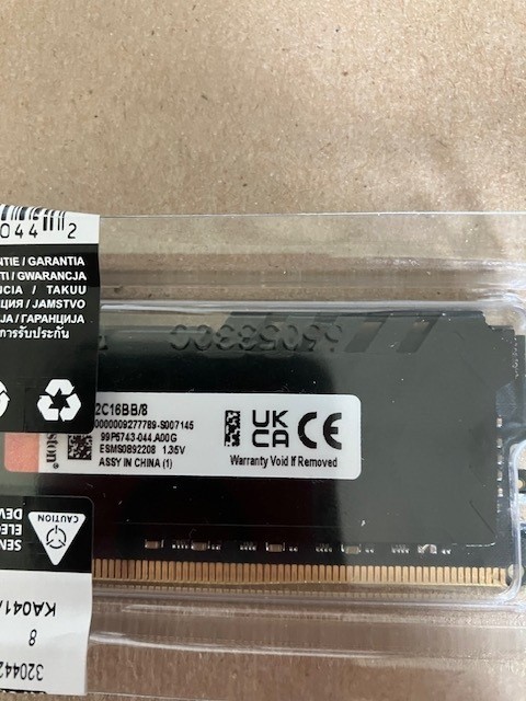 DDR4 8GB 3200MHz Kingston FURY PC4-25600 1.35V Desktop UDIMM Gaming Memory 1x8gb