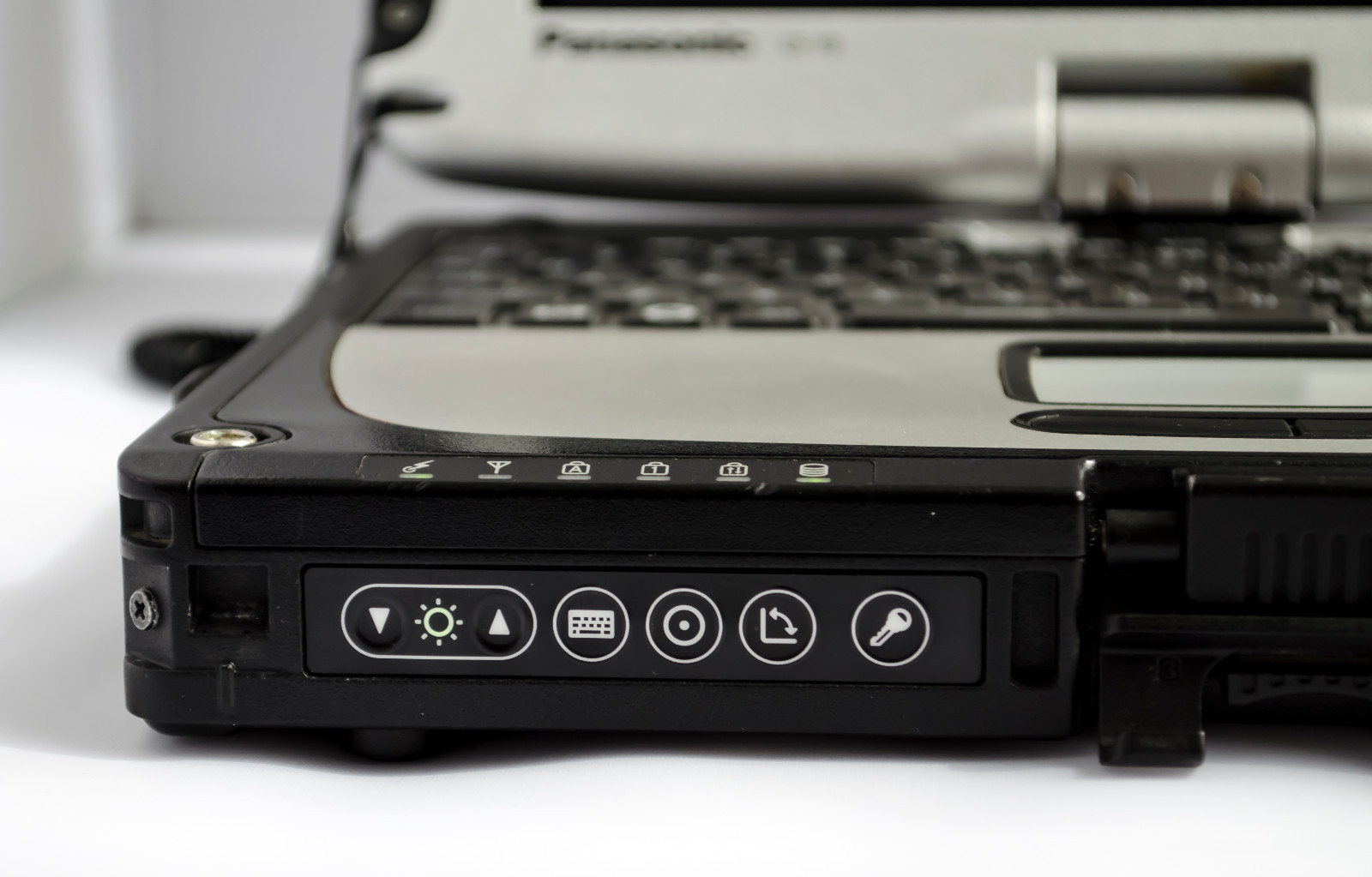 Panasonic Toughbook CF-19 i5 + DAS XENTRY SSD 09.2022 for MB Star C4 Monaco