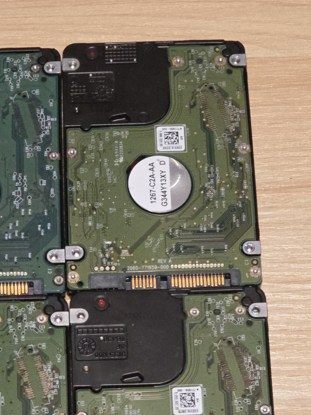 LOT 4 Western Digital WD3200LPVX 320GB 5400RPM 2.5″ SATA 3.0Gb/s Hard Drives HDD