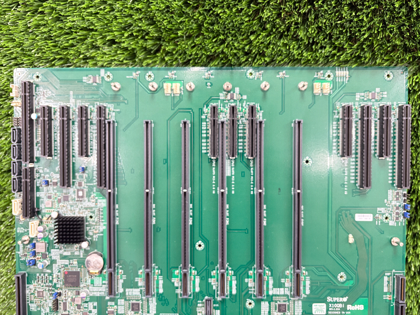 Supermicro X10QBi Quad CPU Socket R1 (LGA 2011) Motherboard w 4x Intel E7-4850