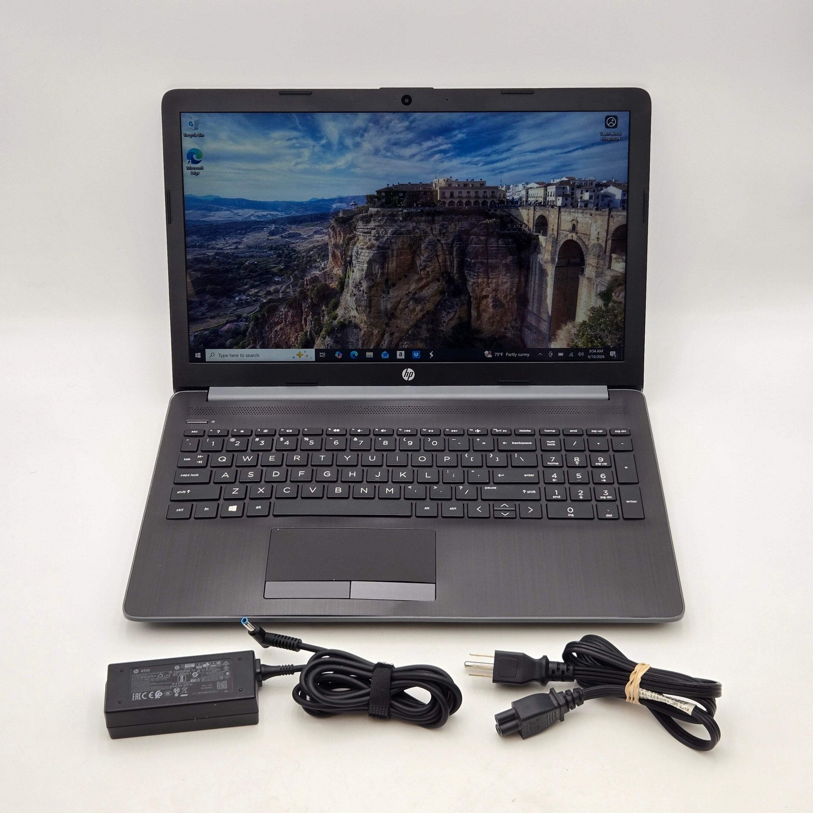HP Laptop 15-da0046nr 15″ Touch Core i3 7th Gen 8GB RAM 1TB – For Parts *READ*