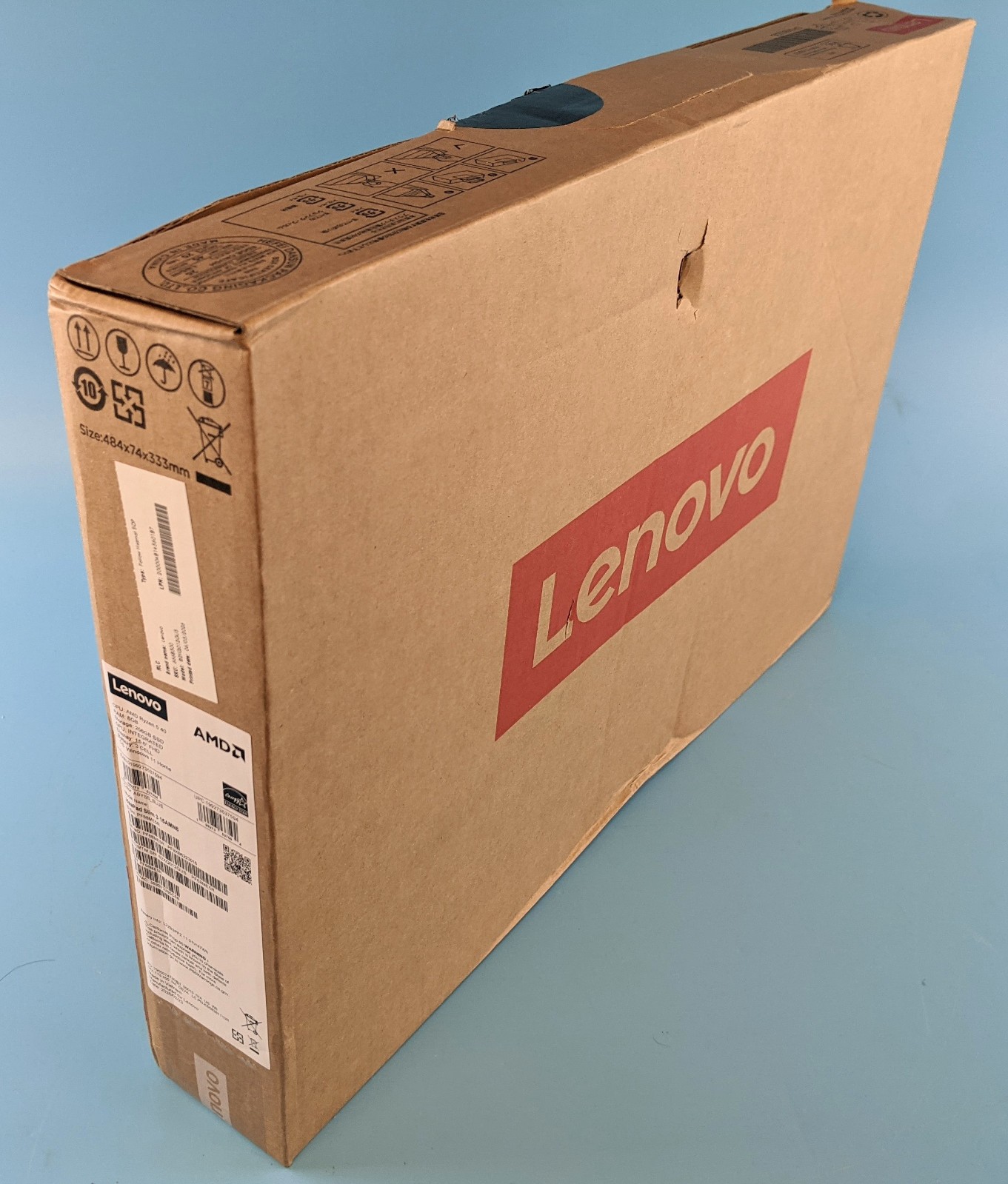 Lenovo IdeaPad Slim 3 15AMN8 15.6″ FHD Ryzen 5 40 8GB 256GB SSD W11H Radeon 610M
