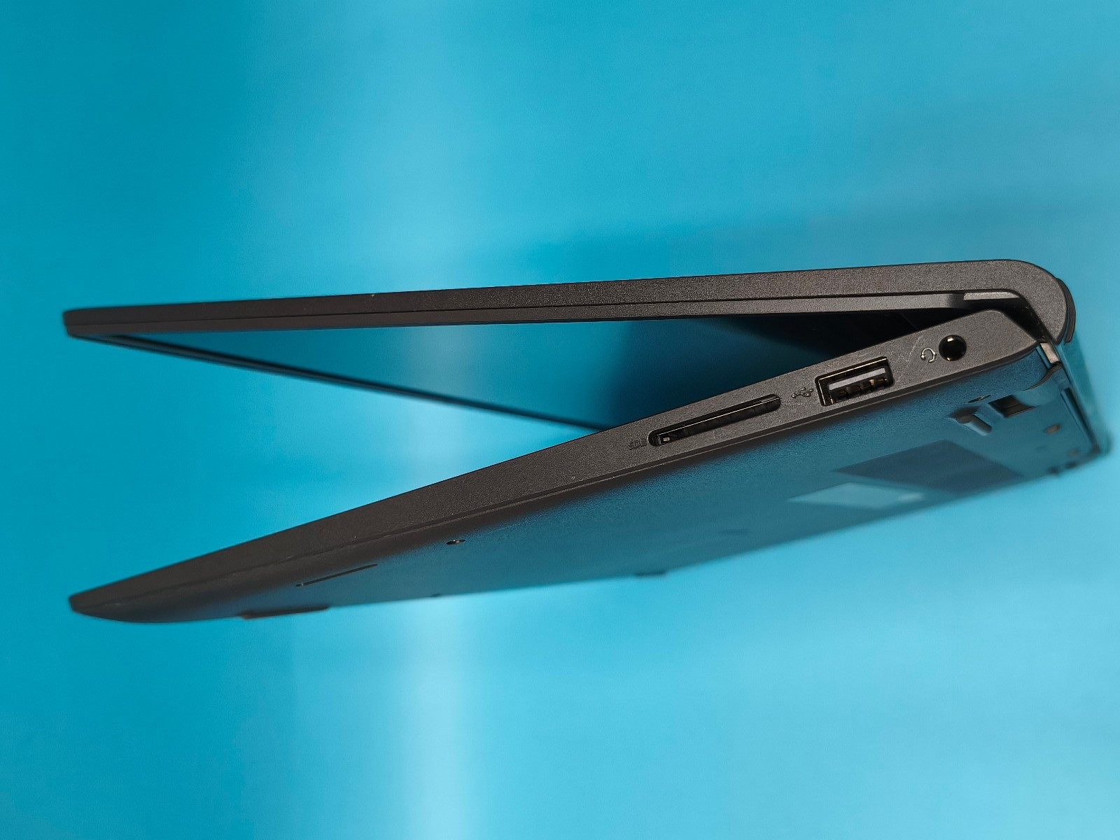 Dell Inspiron 15 3510 15.6″ (Celeron N4020 1.10GHz 8GB/128GB SSD) Zorin OS #15