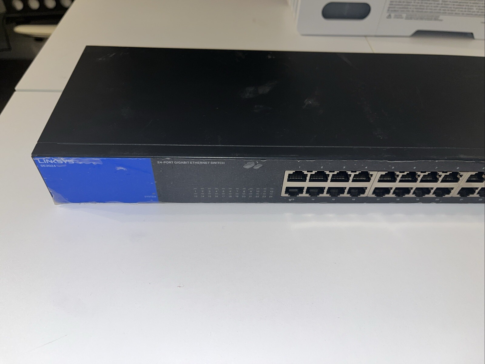 Linksys 24-Port Metallic Gigabit Switch (SE3024), Black