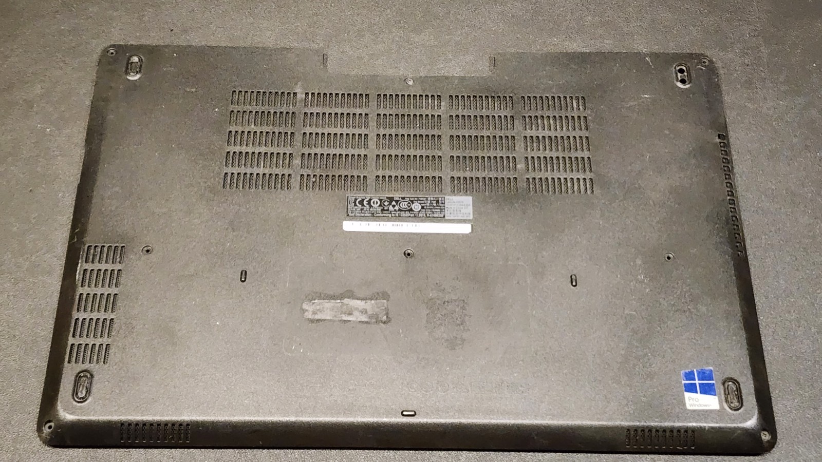GENUINE DELL LATITUDE E5570 LAPTOP BOTTOM BASE CASE RAM COVER DOOR 0VJ58 8966