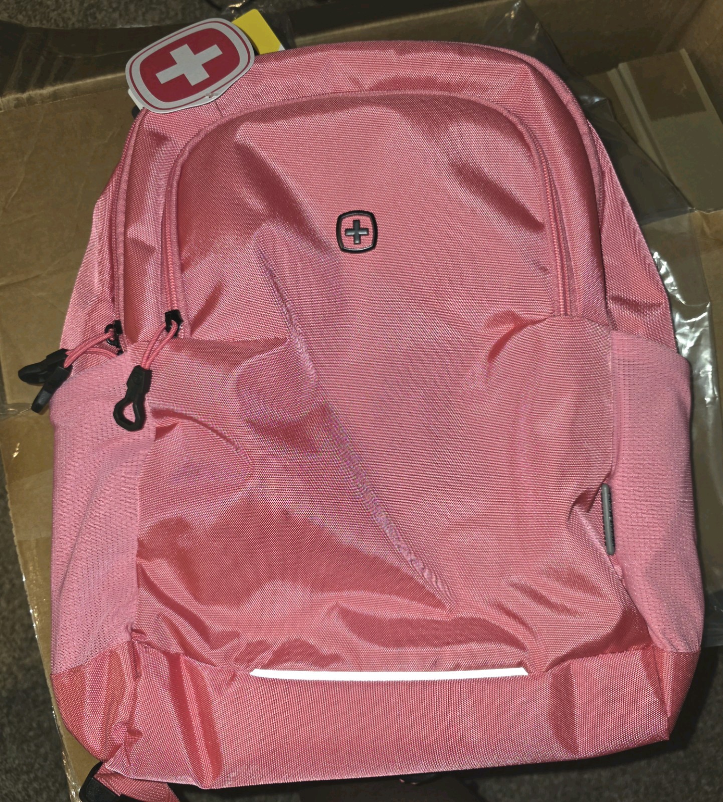 SwissGear 1006 Pink Padded Polyester Laptop Backpack for 16 in Laptop