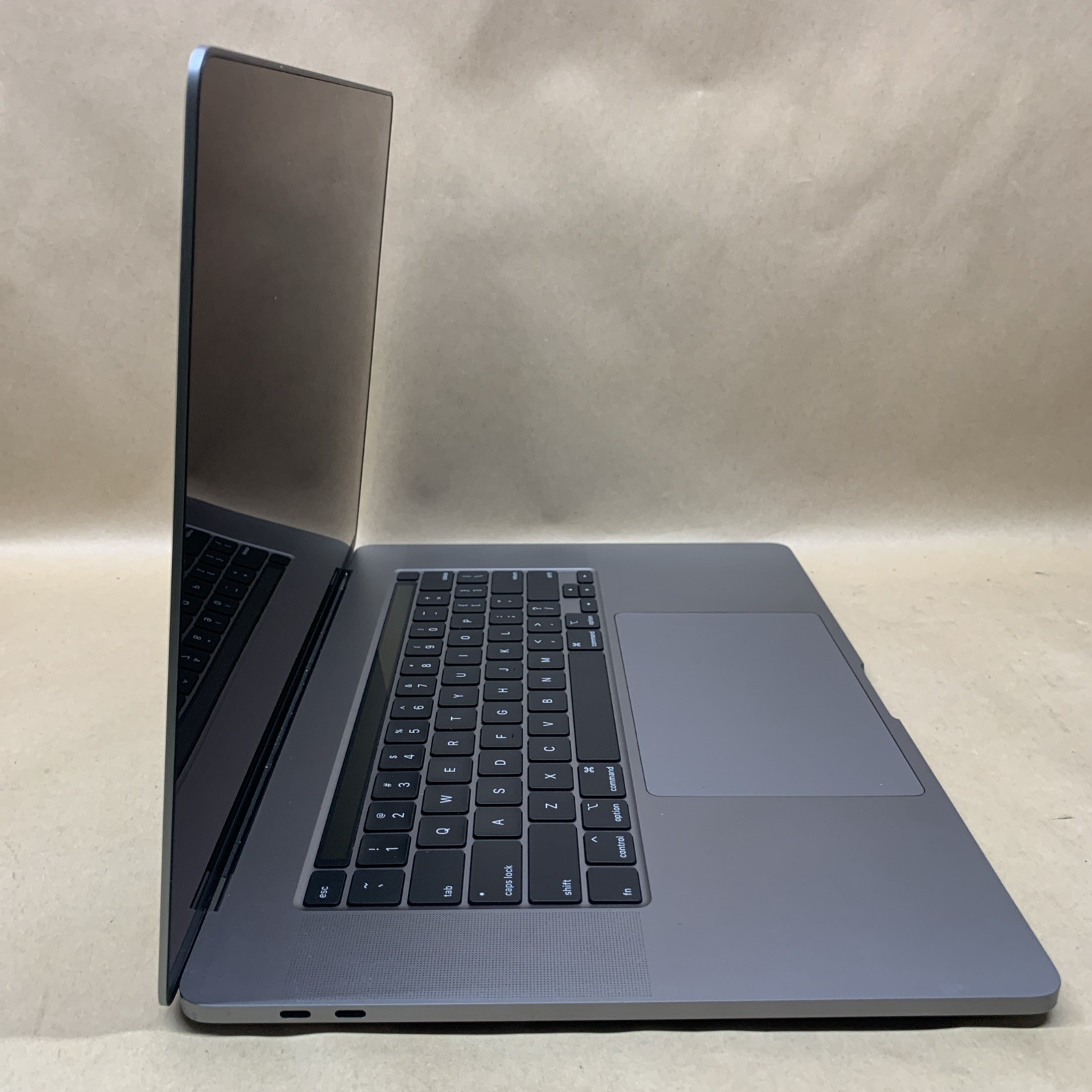 MacBook Pro Touchbar 16″ 2019 2.6GHz i7-9750H 16GB RAM 500GB SSD Mac OS Big Sur